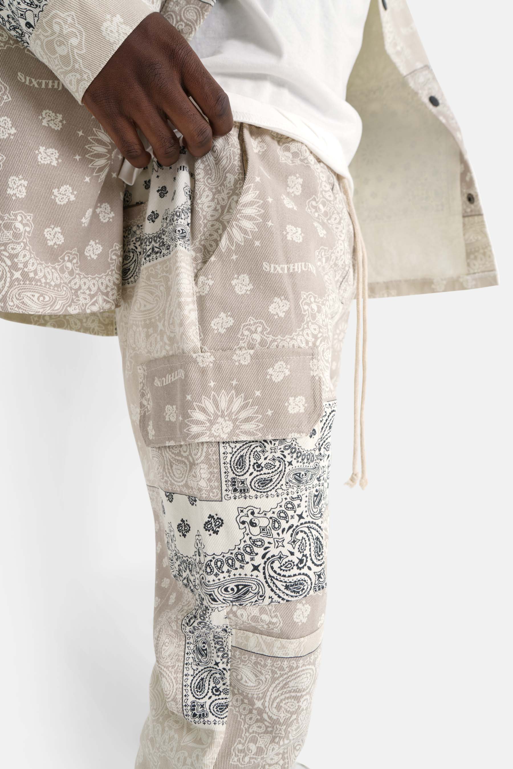 Pantalon cargo bandana patchwork Beige - Image 3
