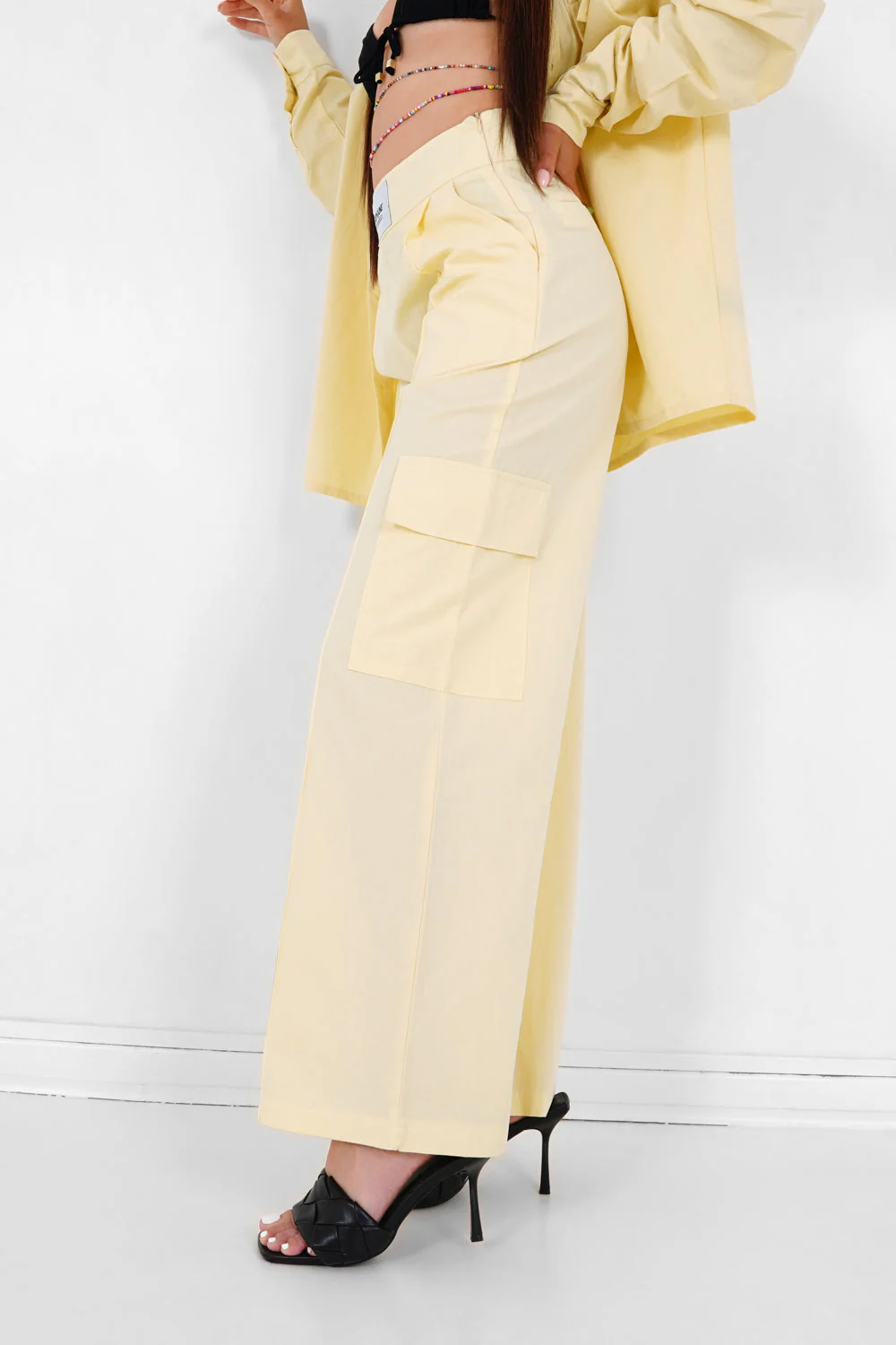 Pantalon jambes larges logo Jaune - Image 4