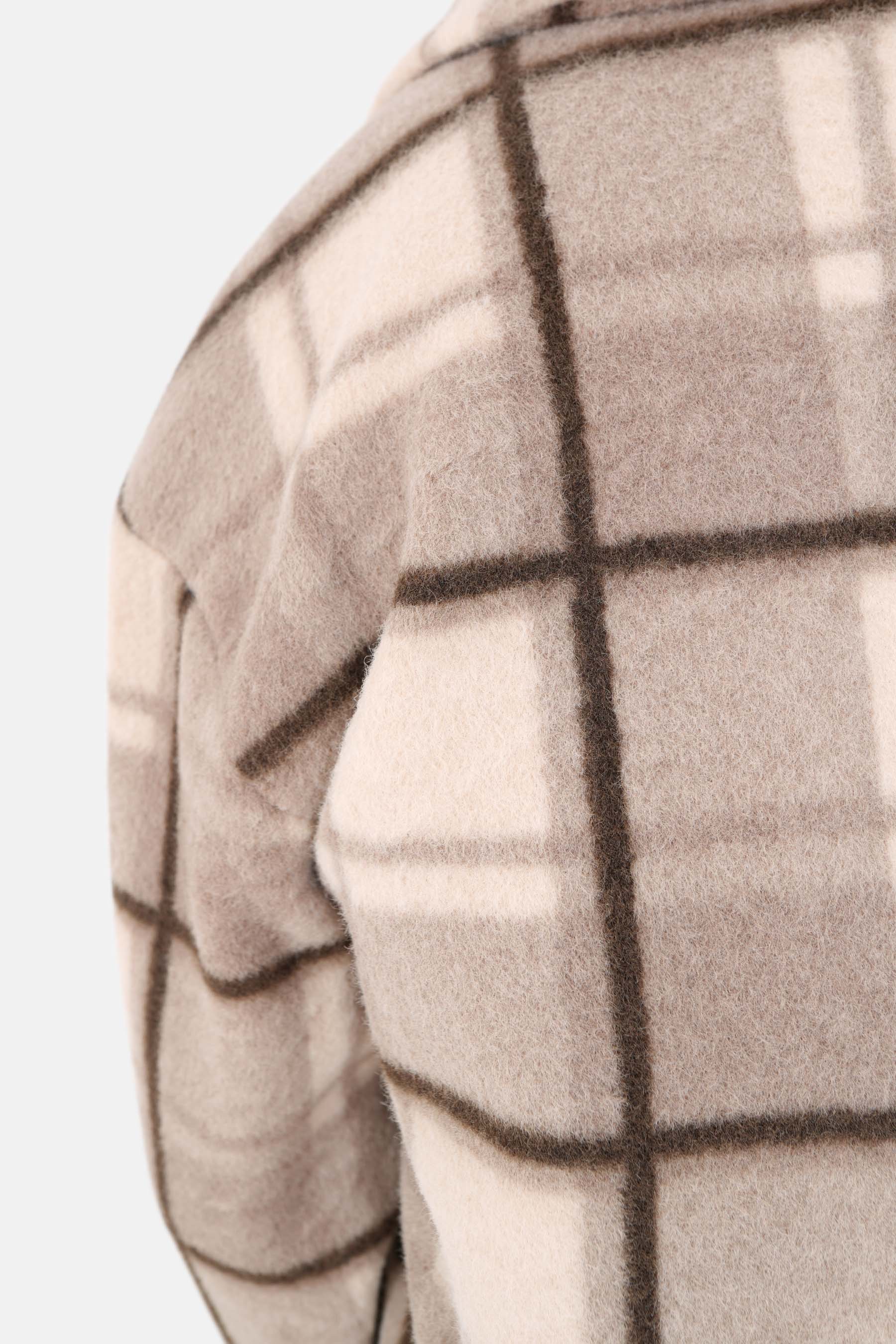 Veste longue duveteuse carreaux Beige - Image 4