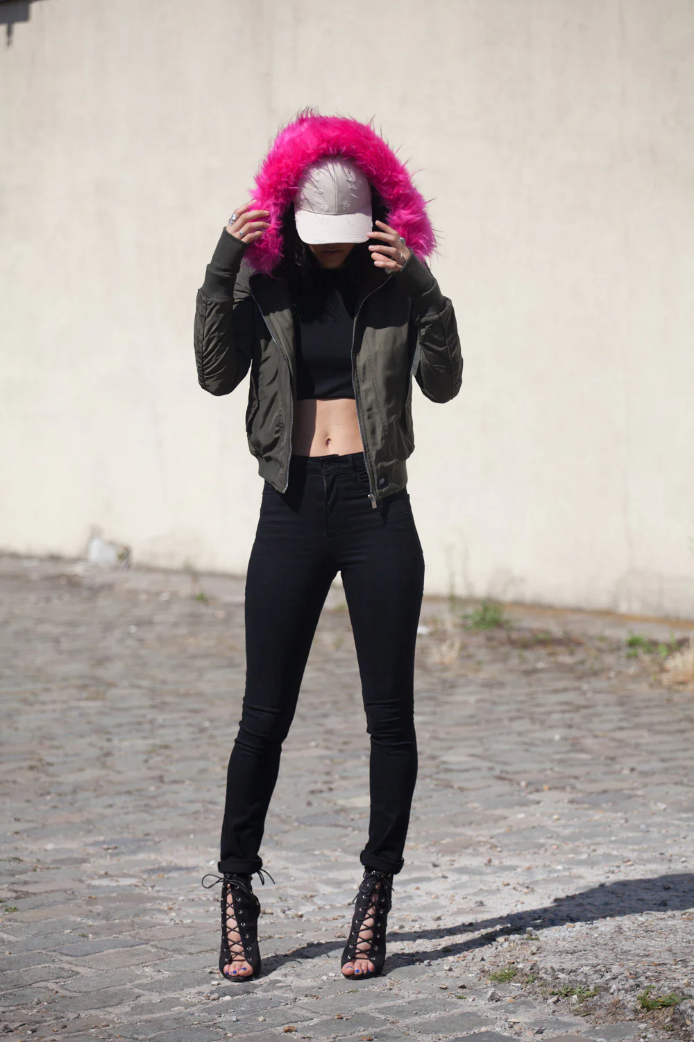 Bomber Femme capuche fourrure kaki rose W2030CJA - Image 3