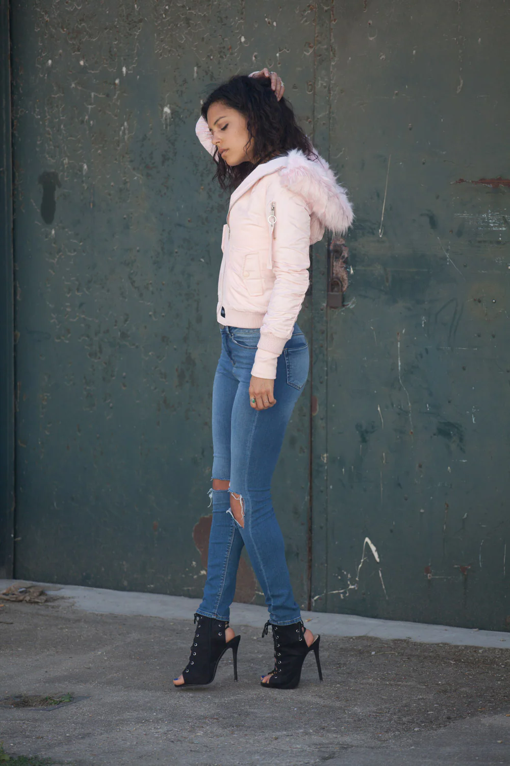 Bomber Femme capuche fourrure rose W2030CJA - Image 4