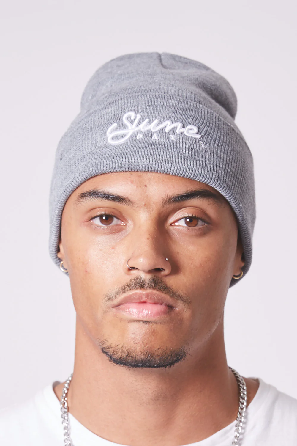 Bonnet Sjune logo gris clair - Image 2