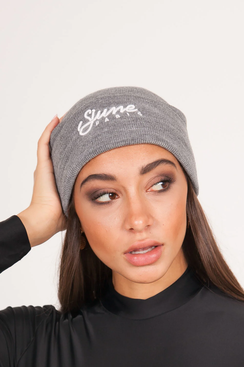 Bonnet Sjune logo gris clair - Image 5