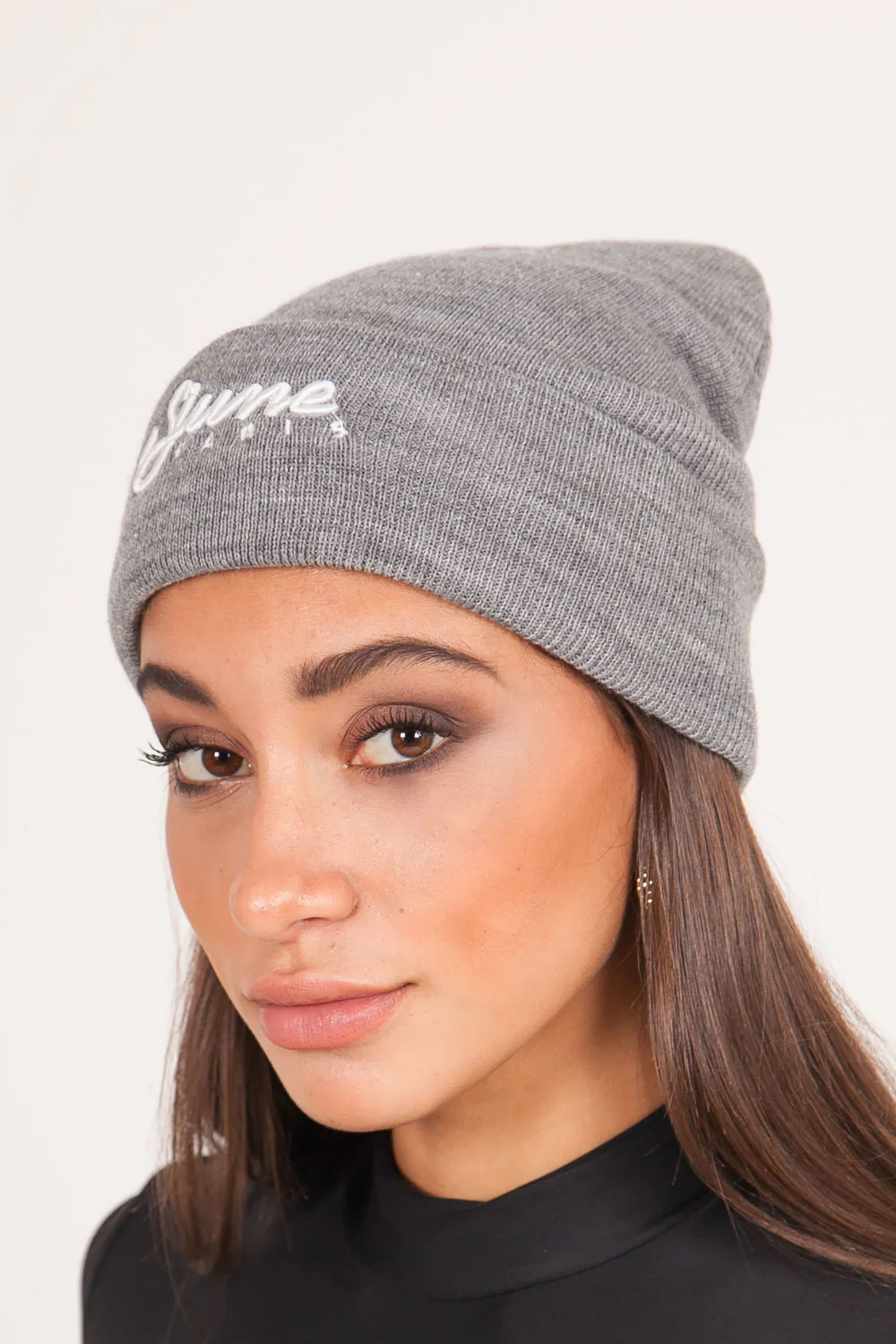 Bonnet Sjune logo gris clair - Image 6
