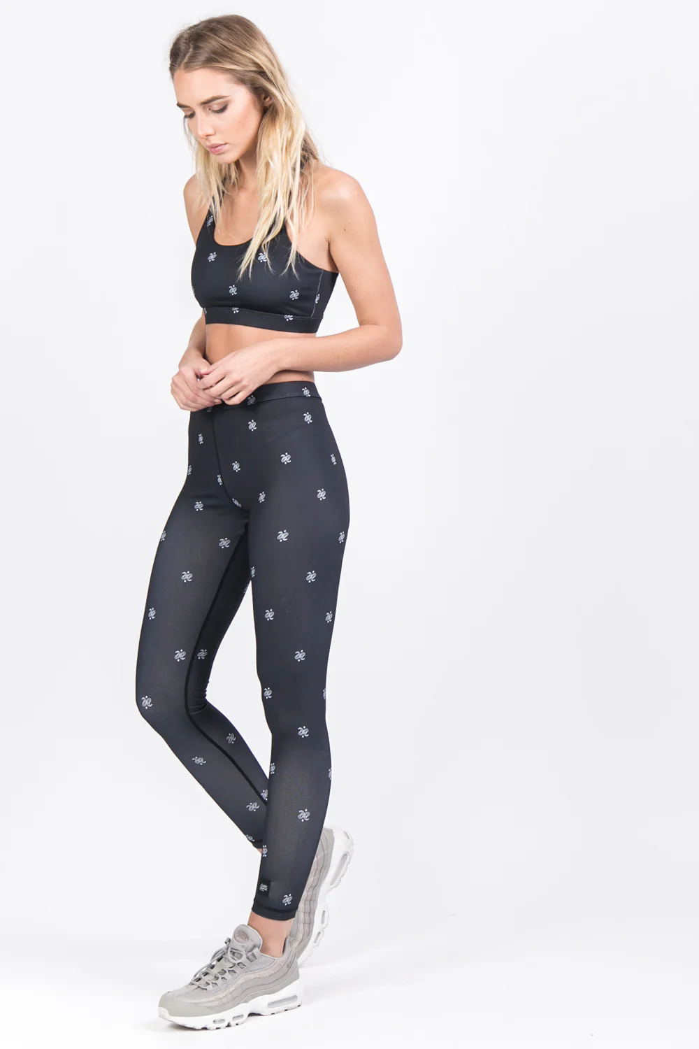 Brassière sport imprimé noir - Image 4