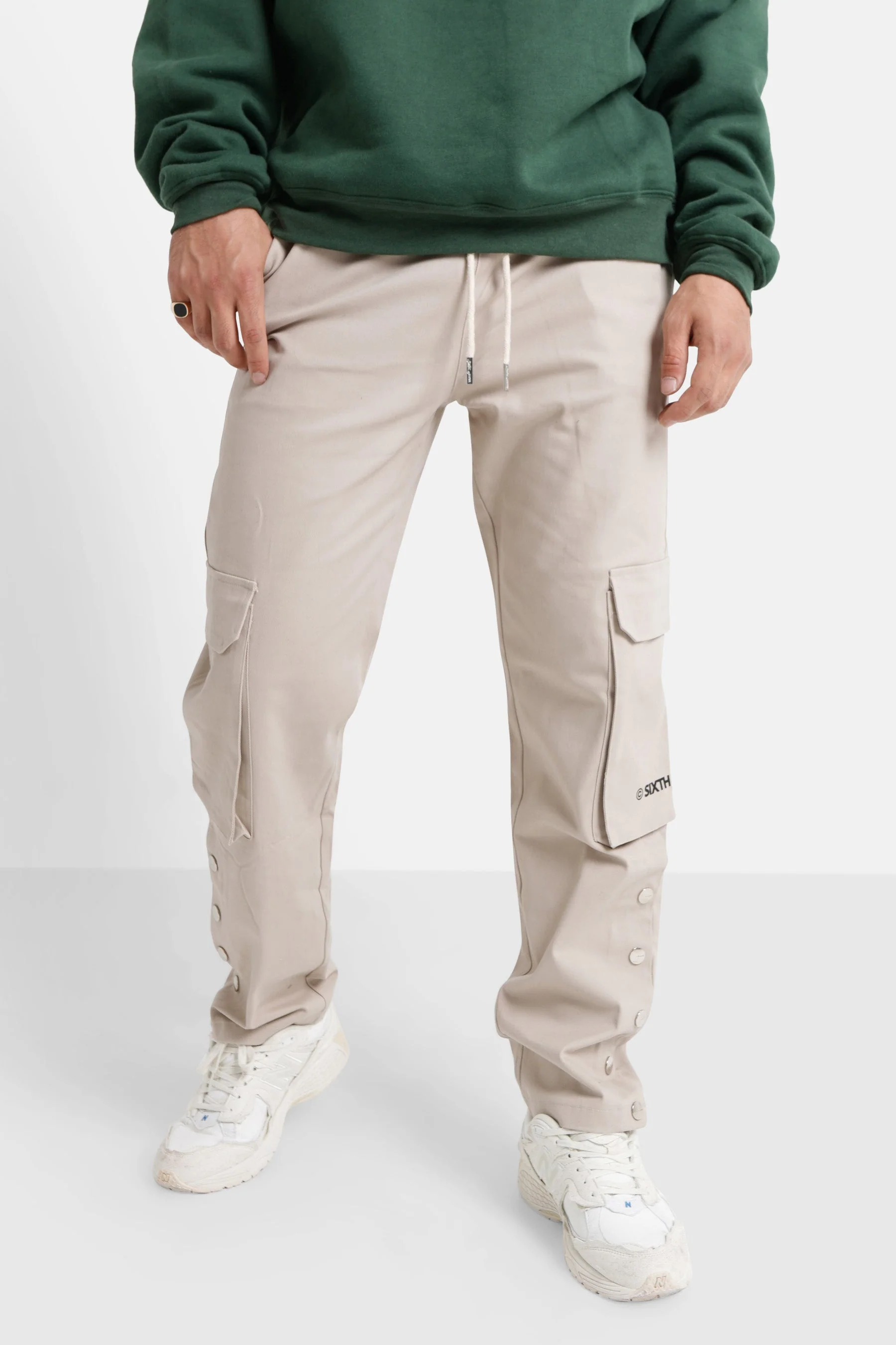Pantalon cargo boutons chevilles Beige