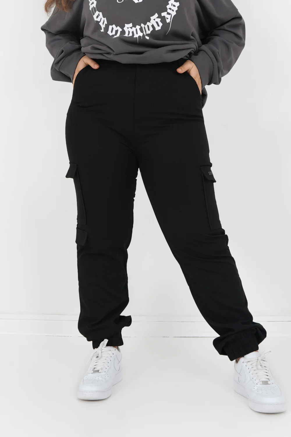 Pantalon cargo logo brodé Noir - Image 9