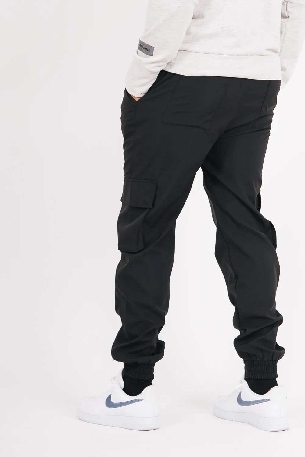 Pantalon jogging fluide noir - Image 4