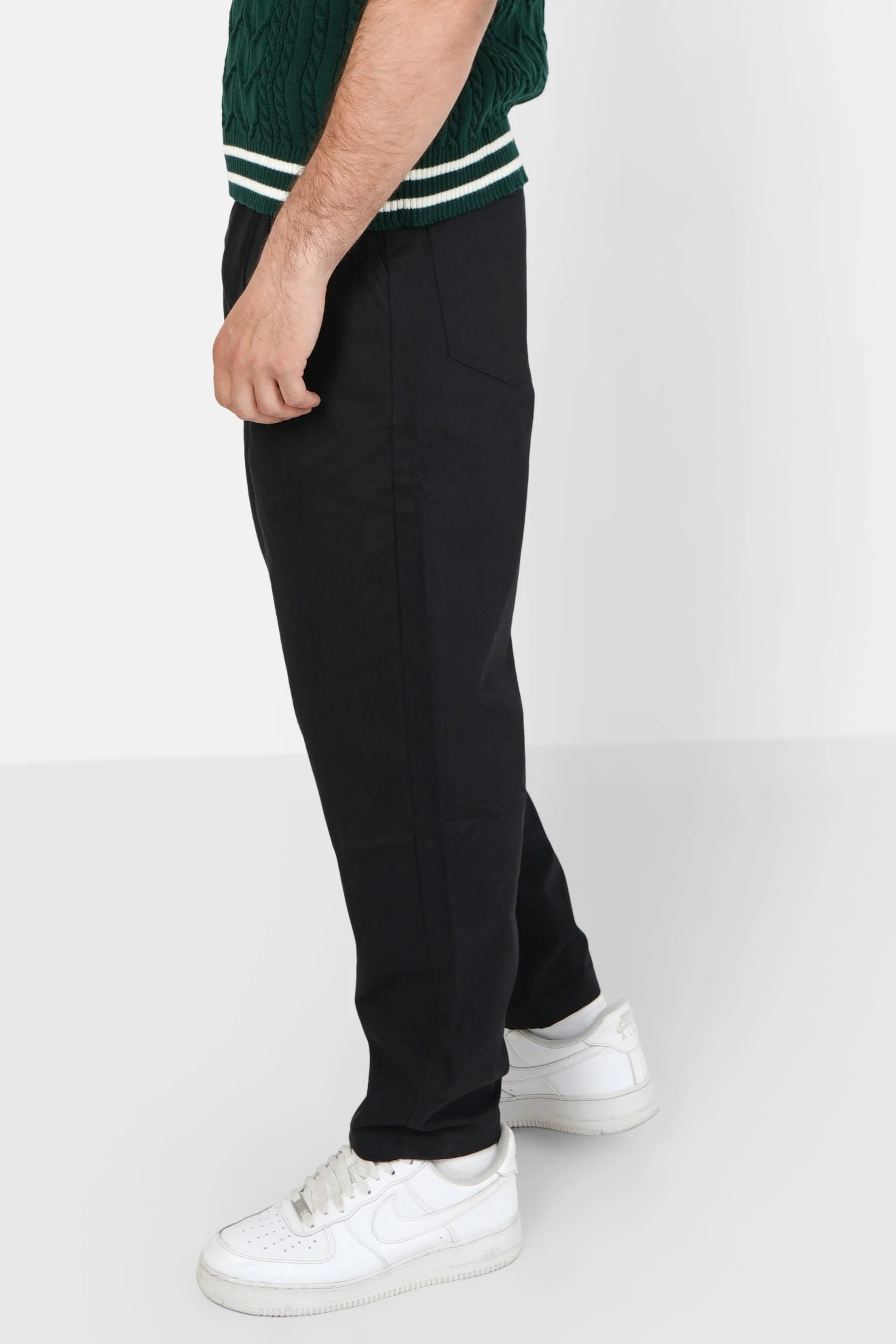 Pantalon uni carrot Noir - Image 4