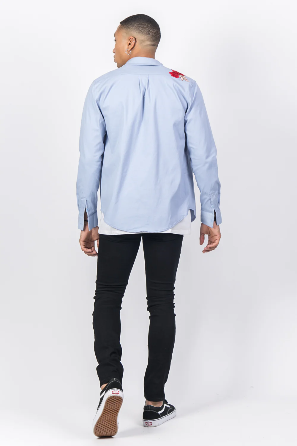 Chemise broderie roses bleu - Image 3