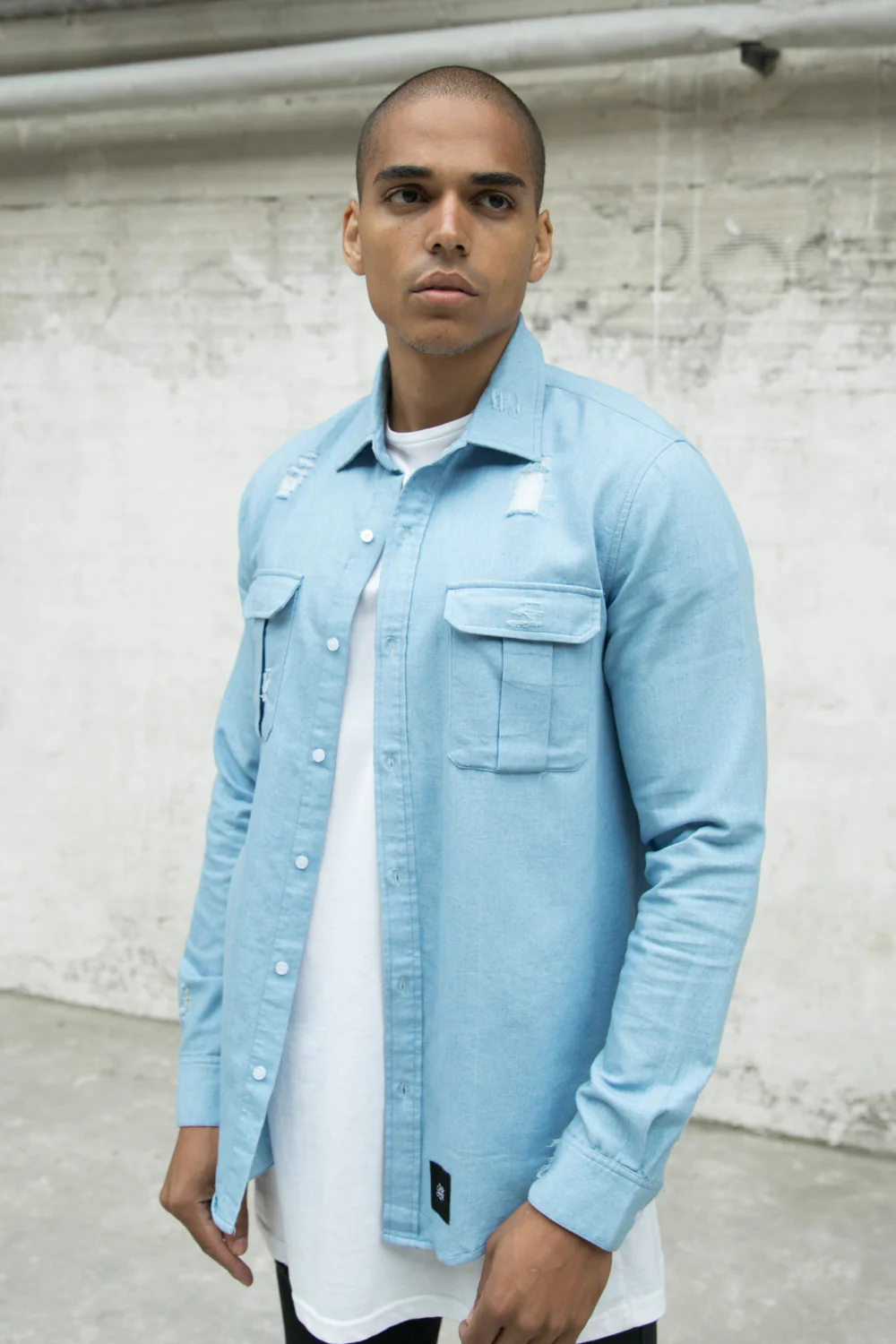 Chemise déchiré poches bleu - Image 5