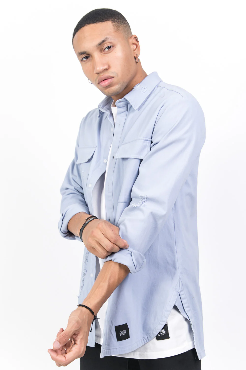 Chemise déchirée poches cargo bleu - Image 2