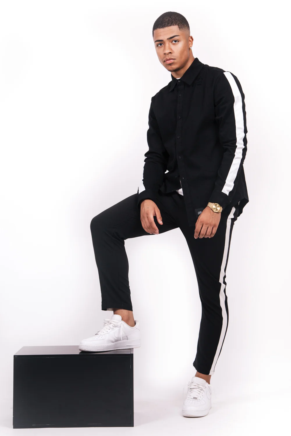 Chemise destroy bandes noir blanc - Image 4