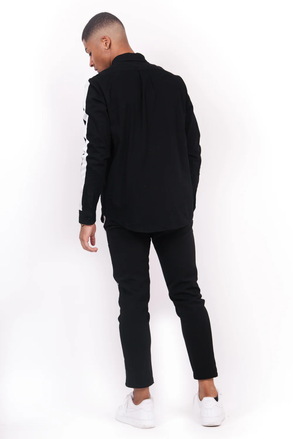 Chemise destroy bandes noir blanc - Image 5