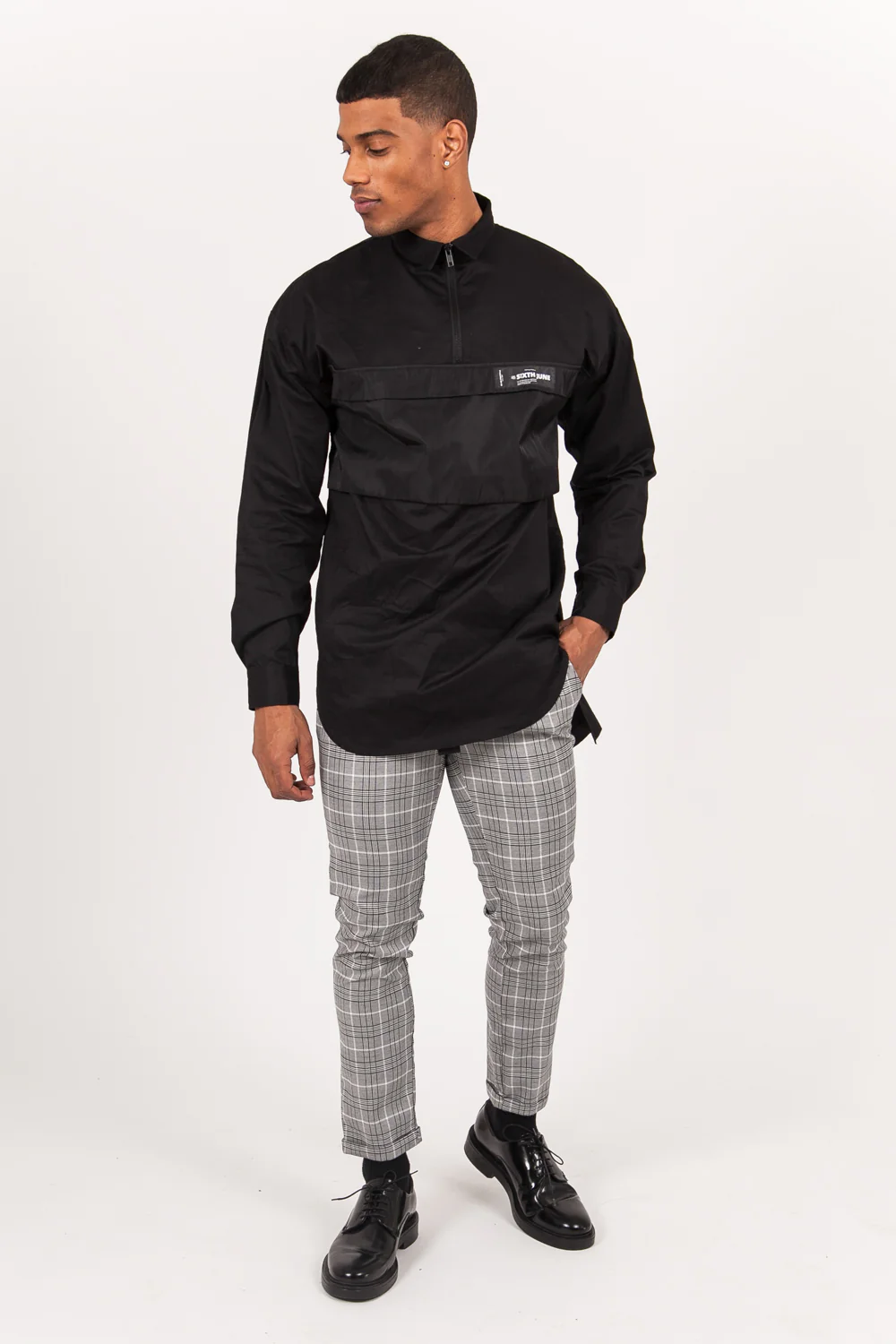 Chemise enfilable poche centrale noir - Image 6
