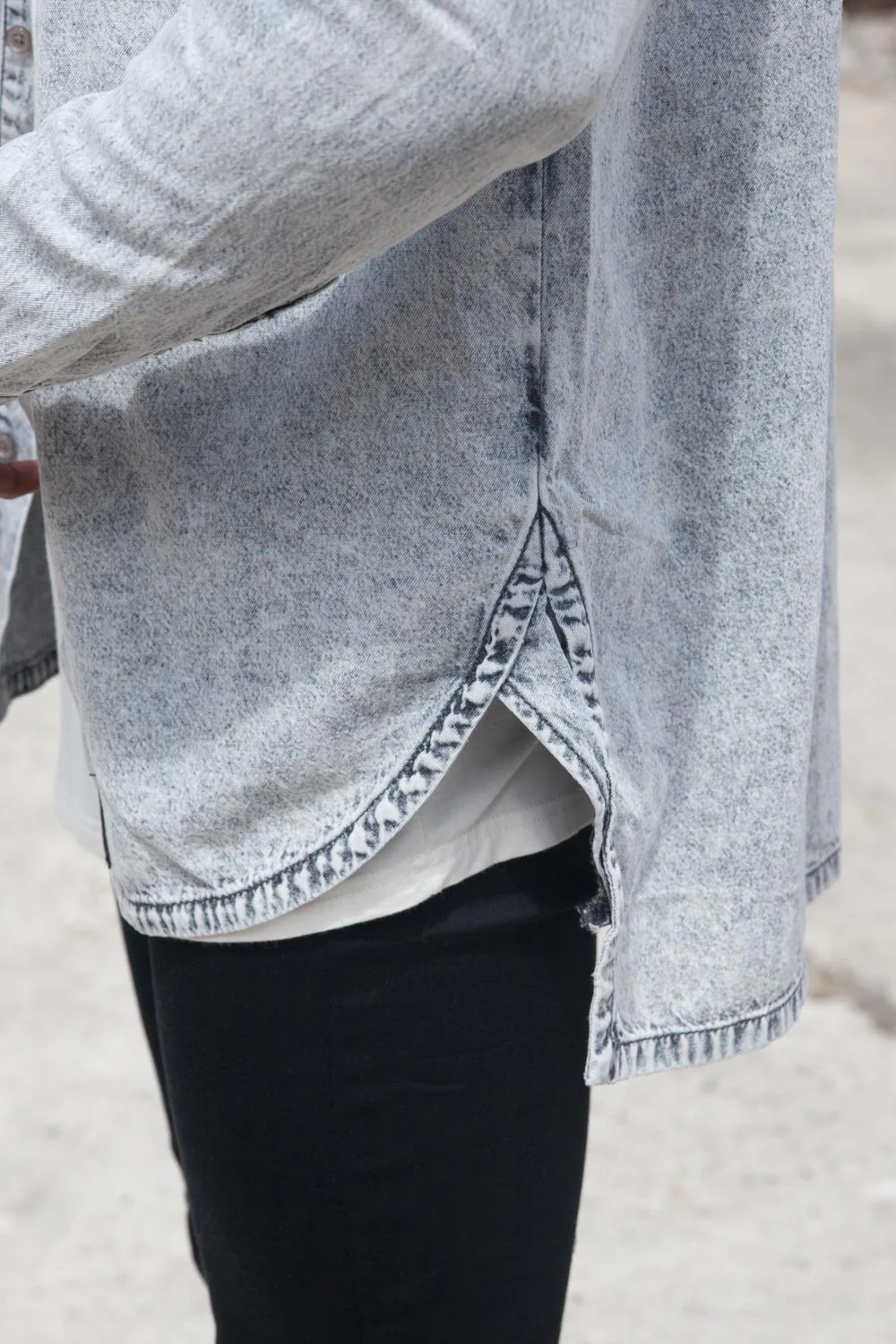 Chemise jean poches cargo gris - Image 6