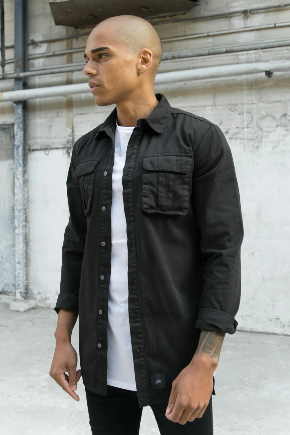 Chemise poches dos long noir - Image 2