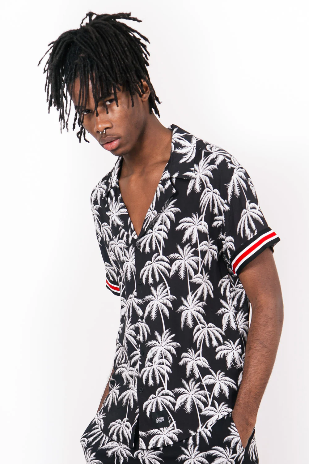 Chemisette large palmiers bandes noir blanc - Image 2