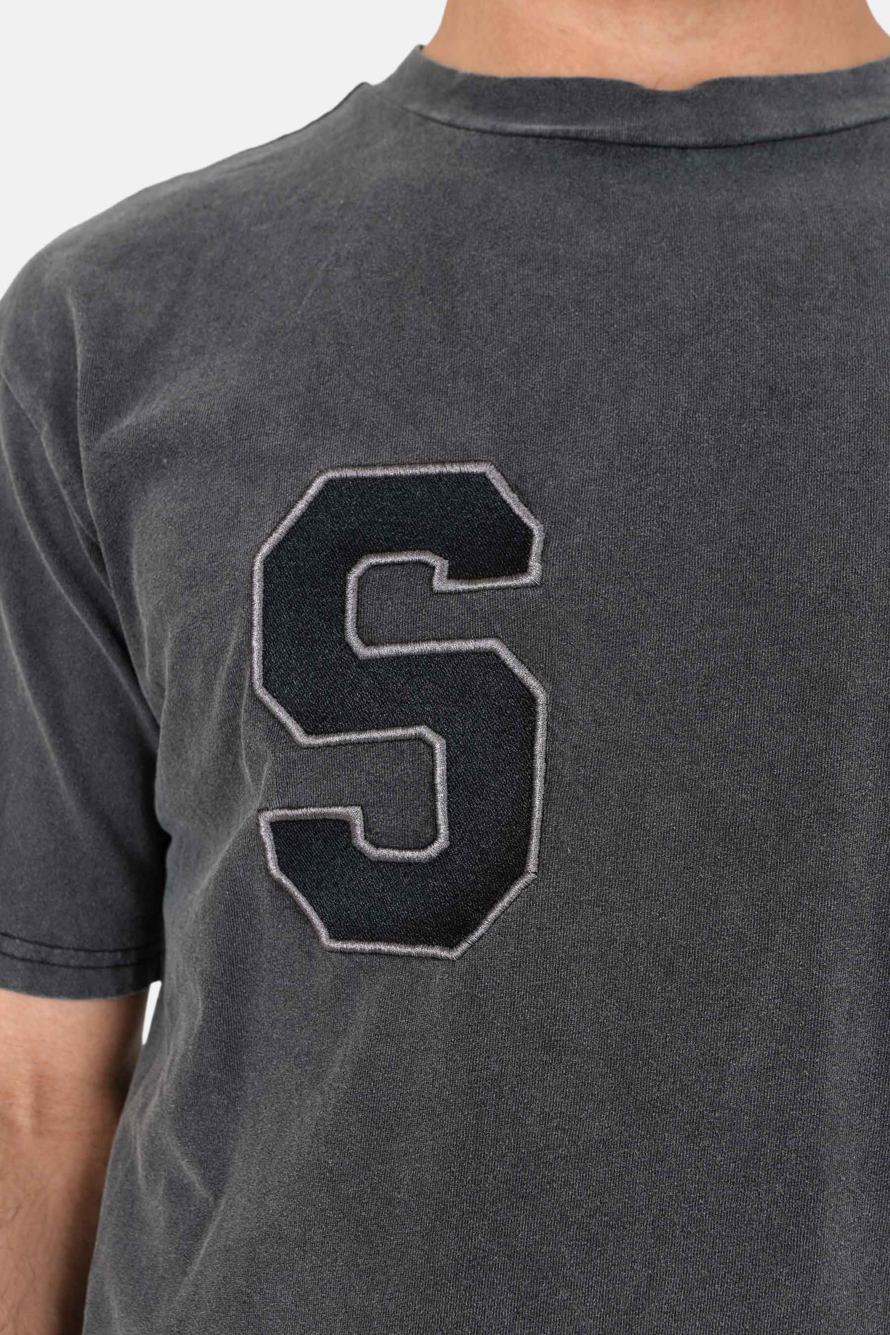 T-shirt college logo brodé Gris foncé - Image 3