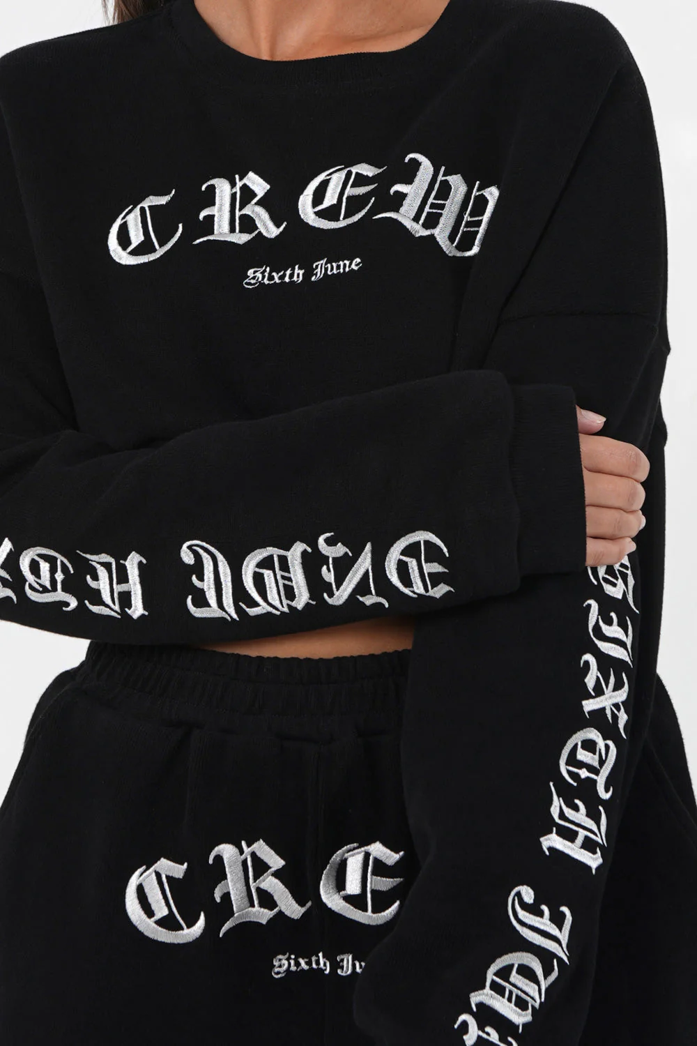 Sweatshirt court CREW gothique Noir - Image 3