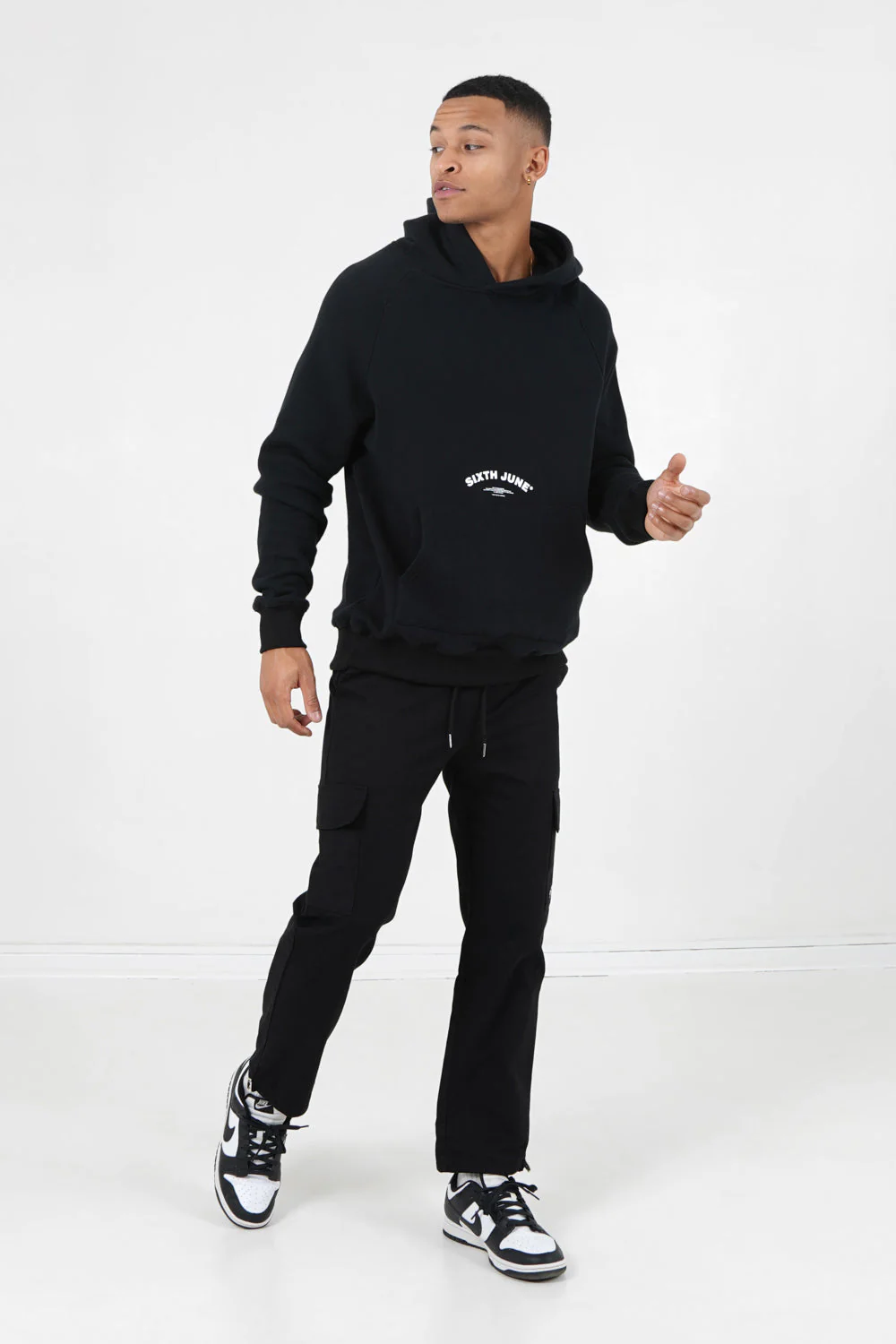 Sweat capuche logo incurvé Noir - Image 2