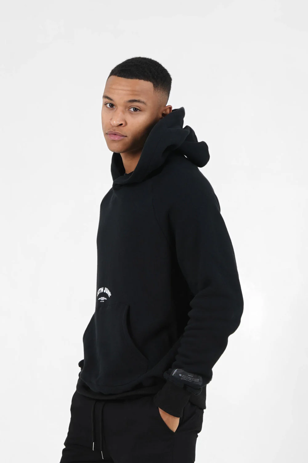 Sweat capuche logo incurvé Noir - Image 4