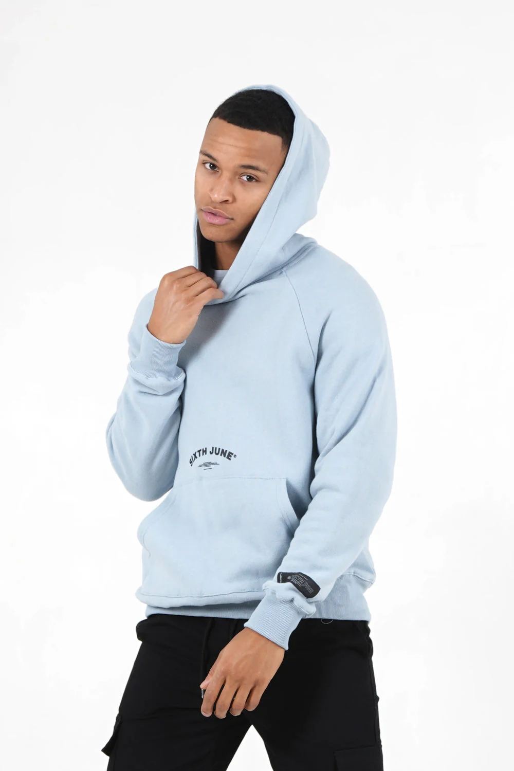 Sweat capuche logo incurvé Bleu clair - Image 5