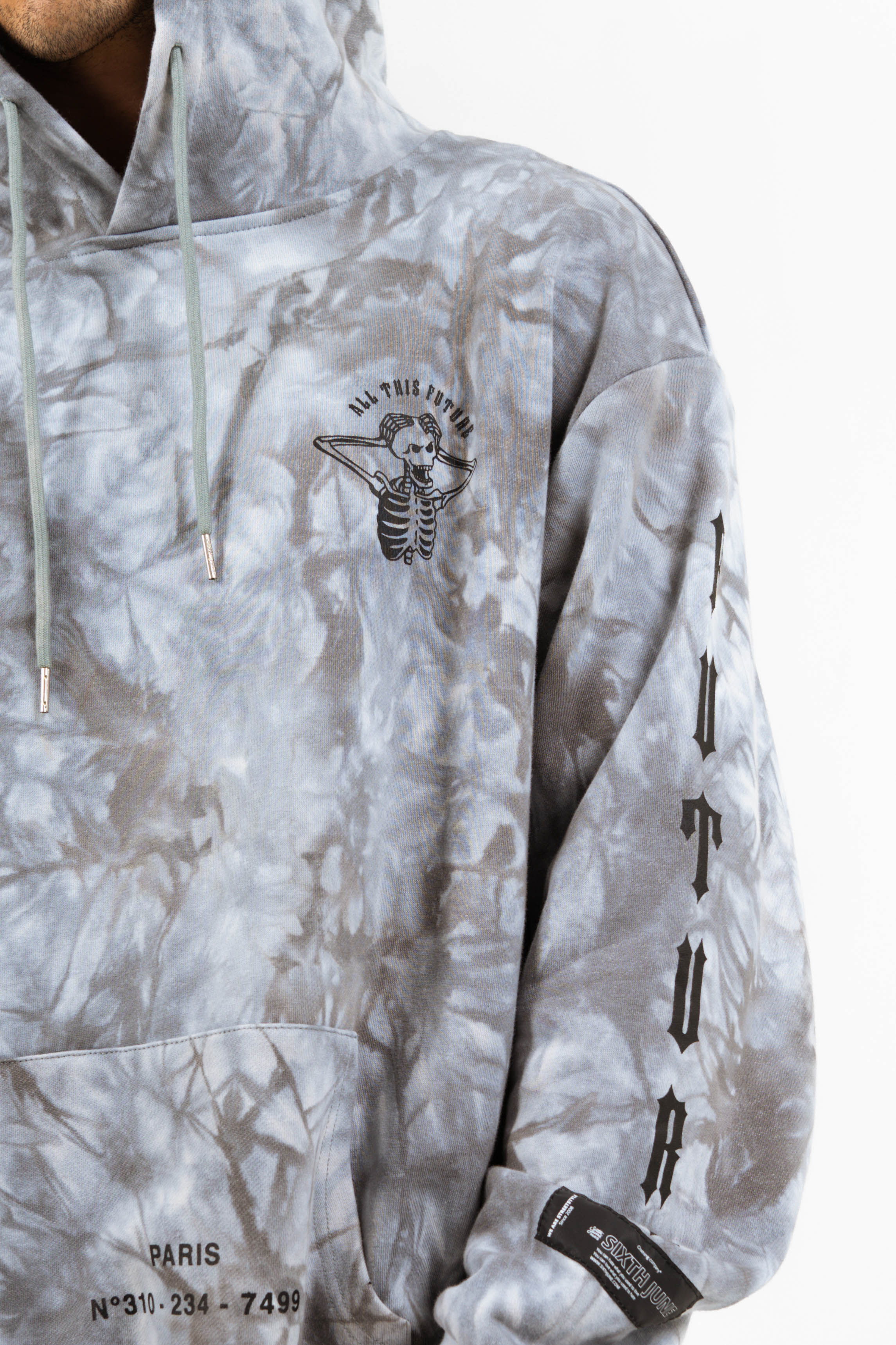 Sweat capuche global perspective tie dye gris foncé - Image 3