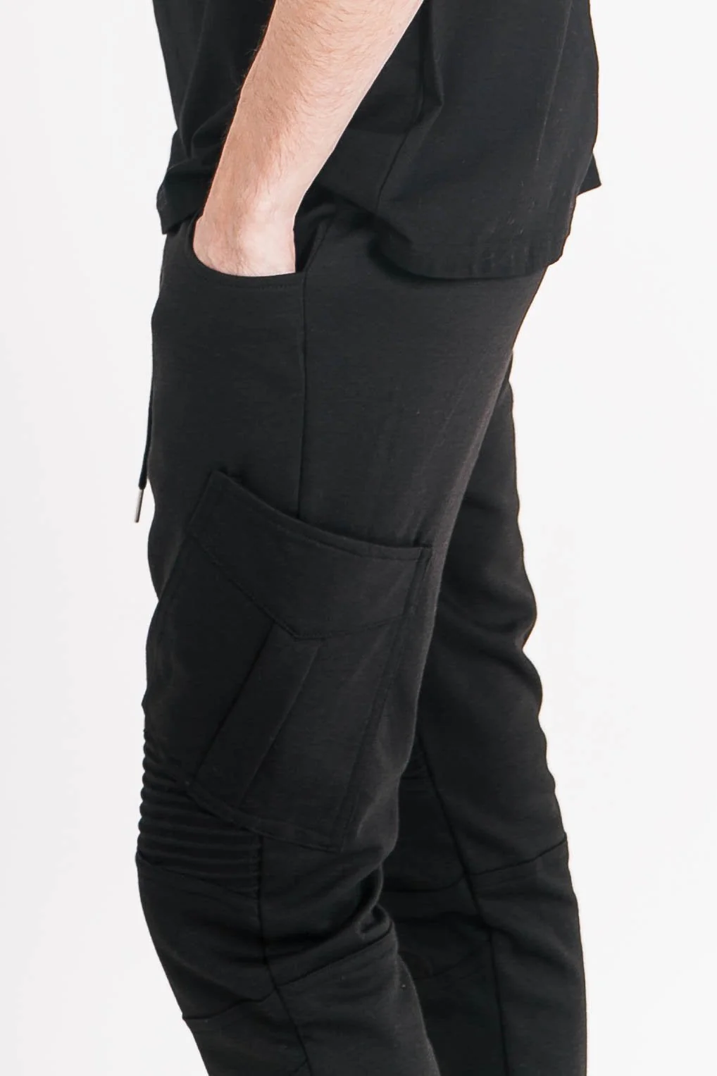 Pantalon cargo biker noir - Image 3