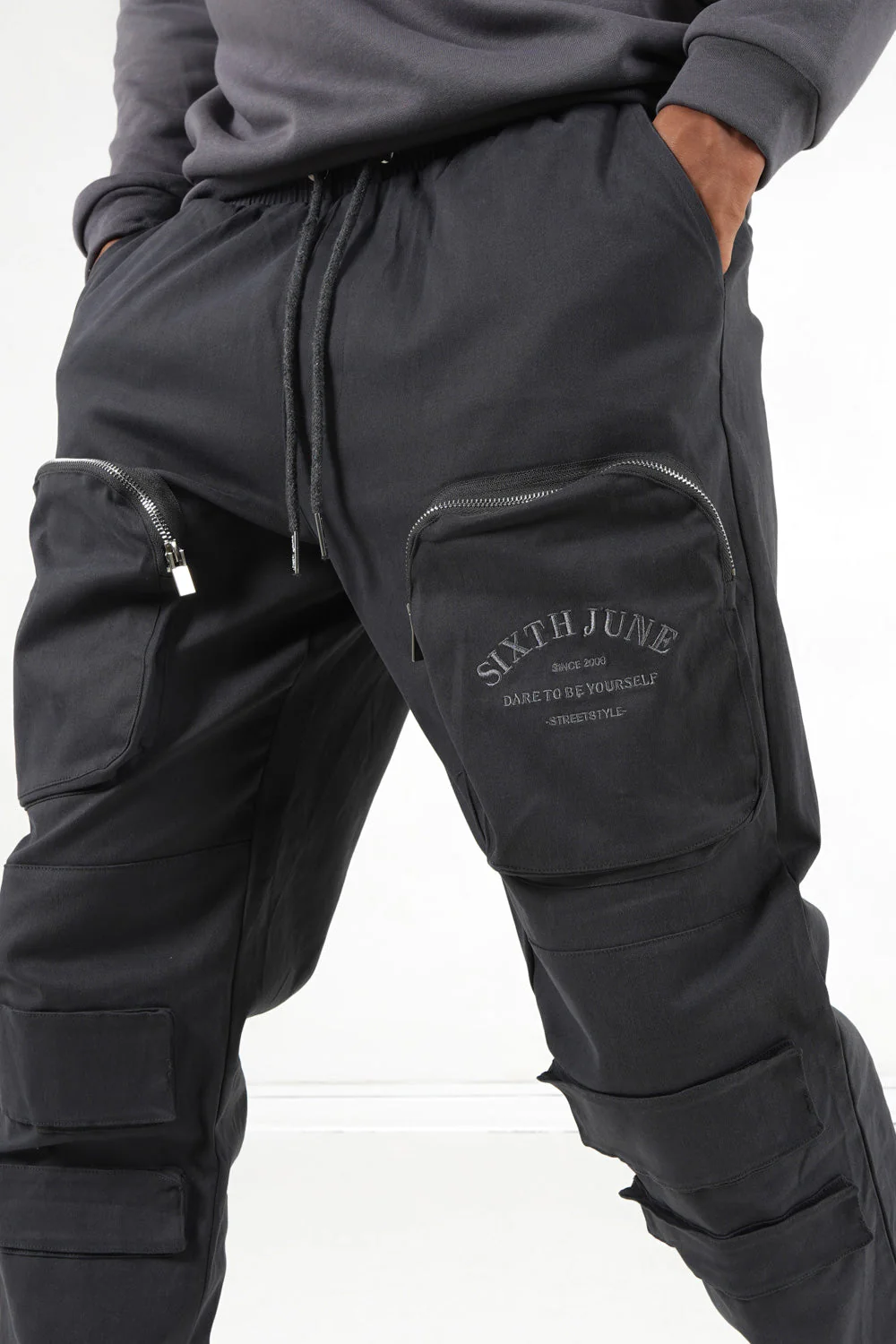 Pantalon cargo broderies poche Gris foncé - Image 3