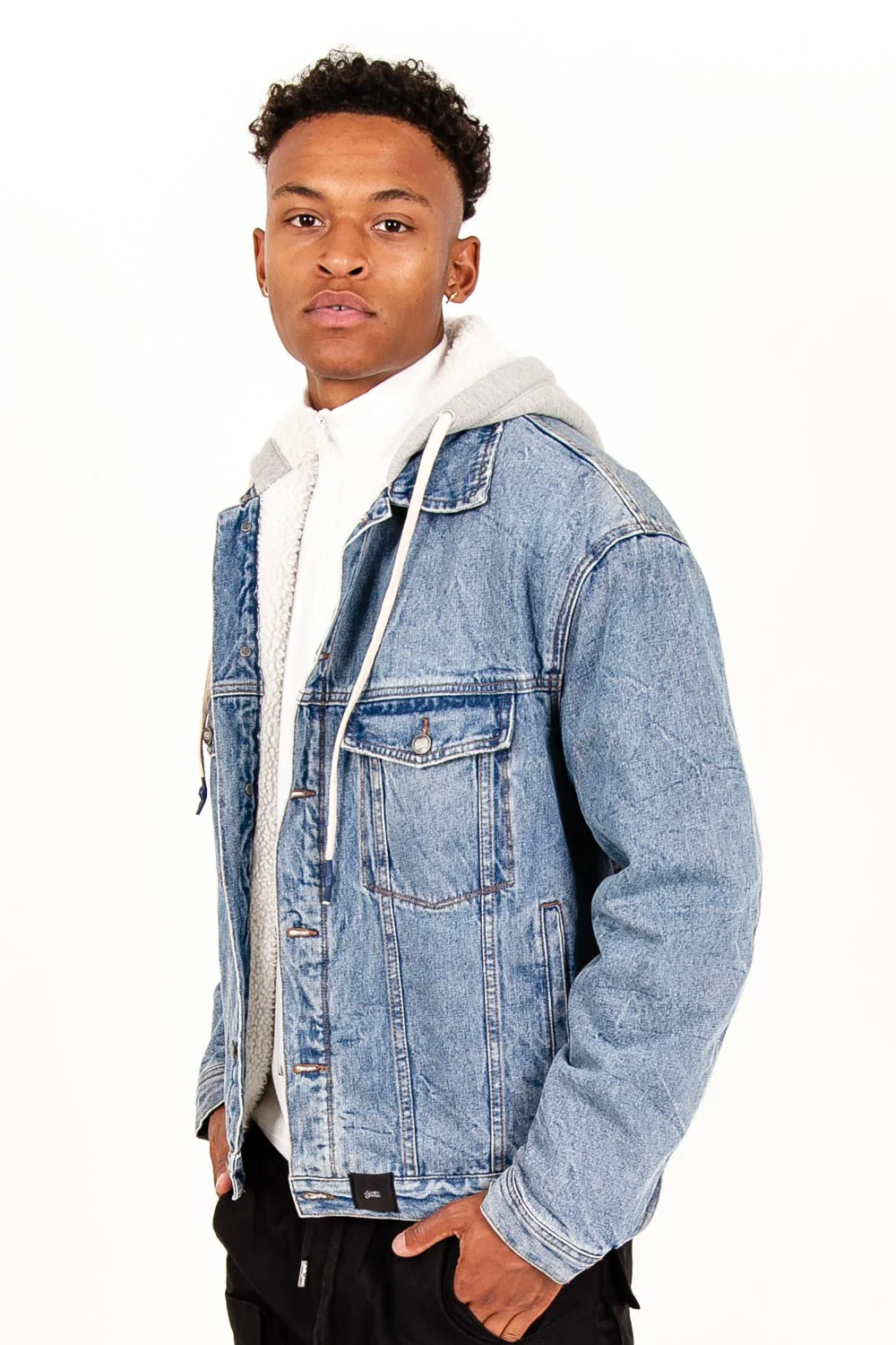 Veste en jean sherpa capuche bleu - Image 3