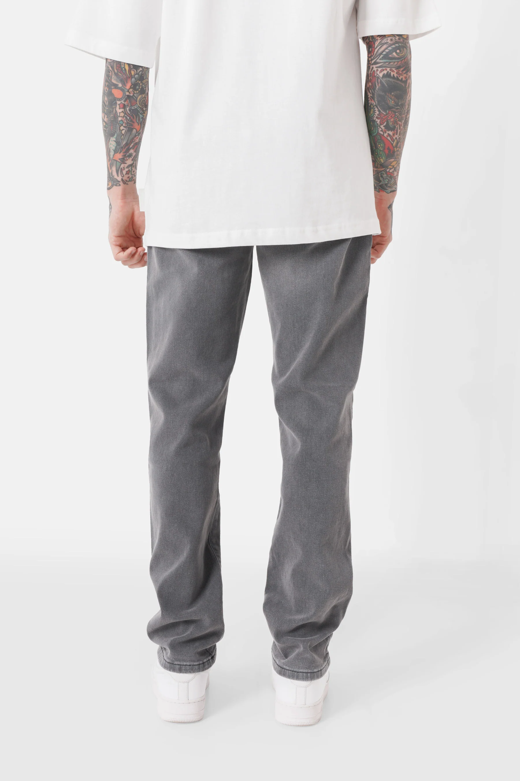 Jean regular griffé Gris - Image 5
