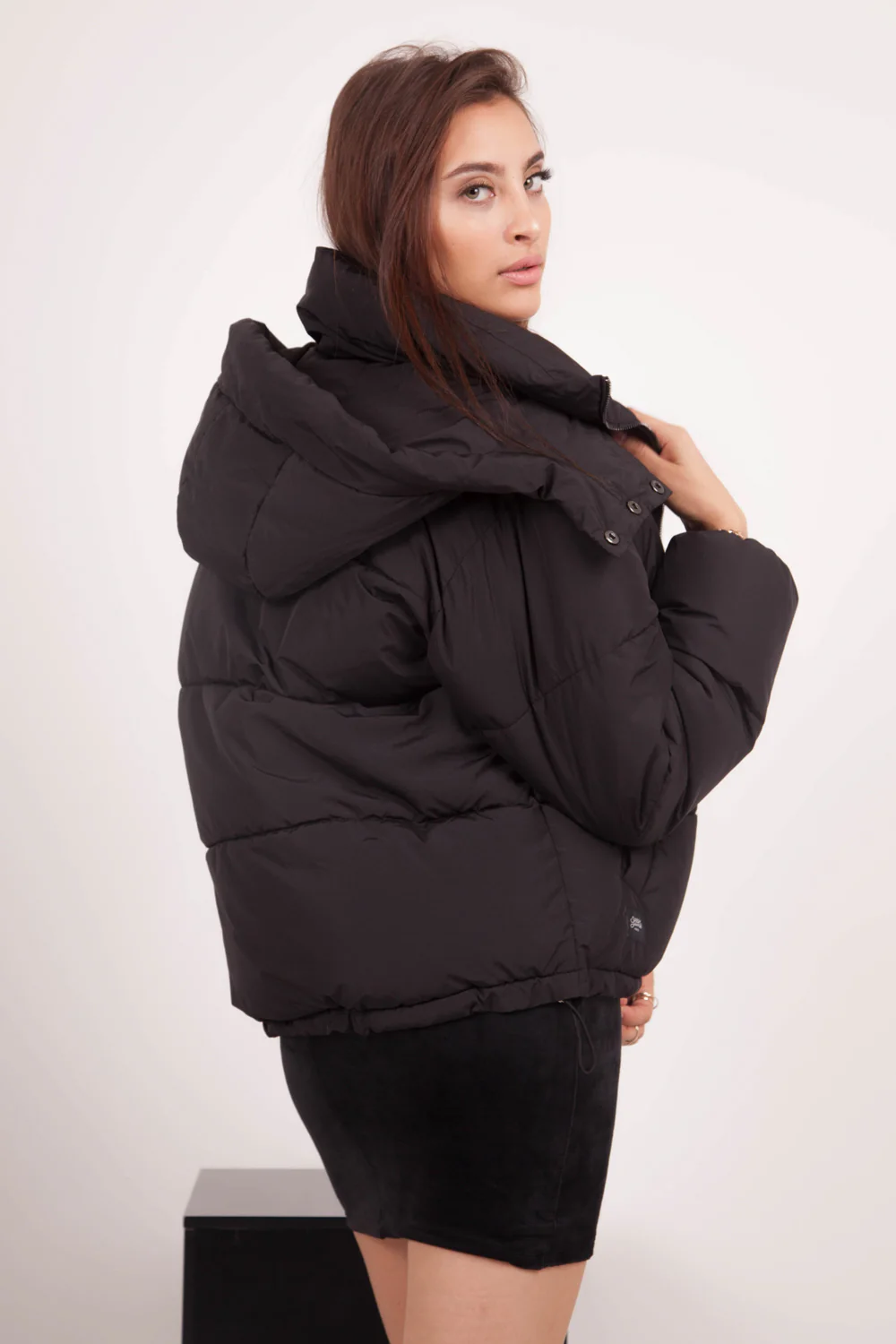 Doudoune courte capuche noir - Image 3