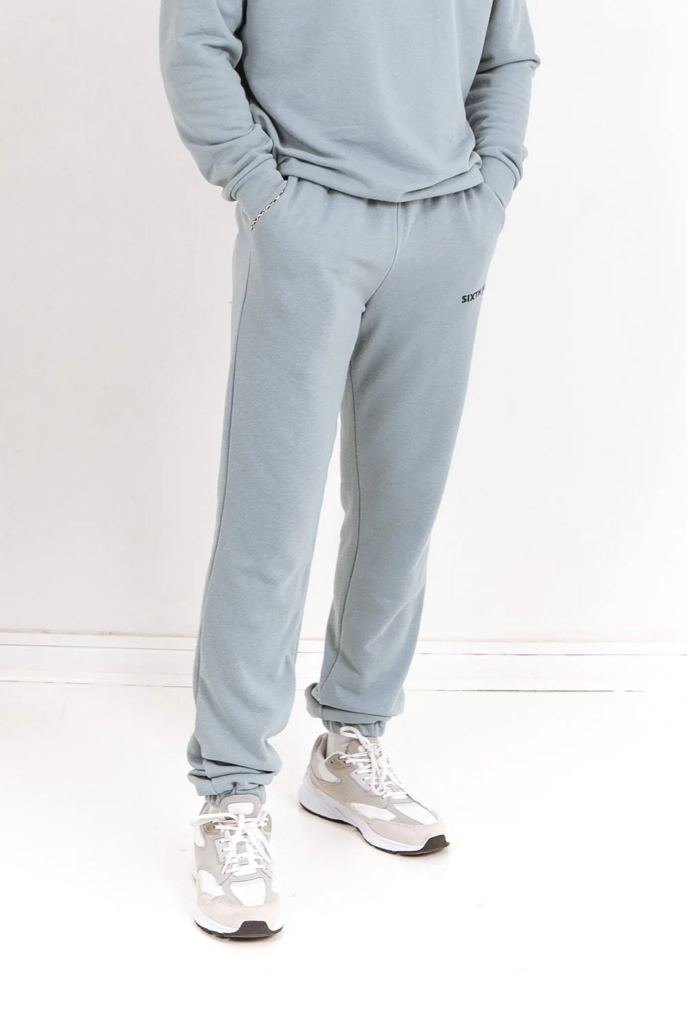 Jogging essential logo bleu - Image 4