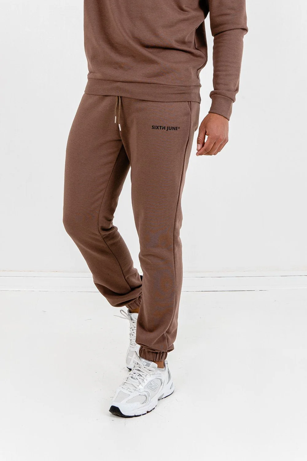 Jogging essential logo Marron - Image 4