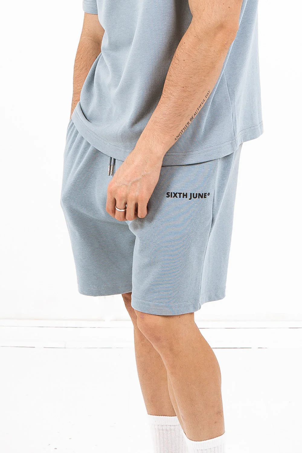Short essential logo Bleu - Image 4