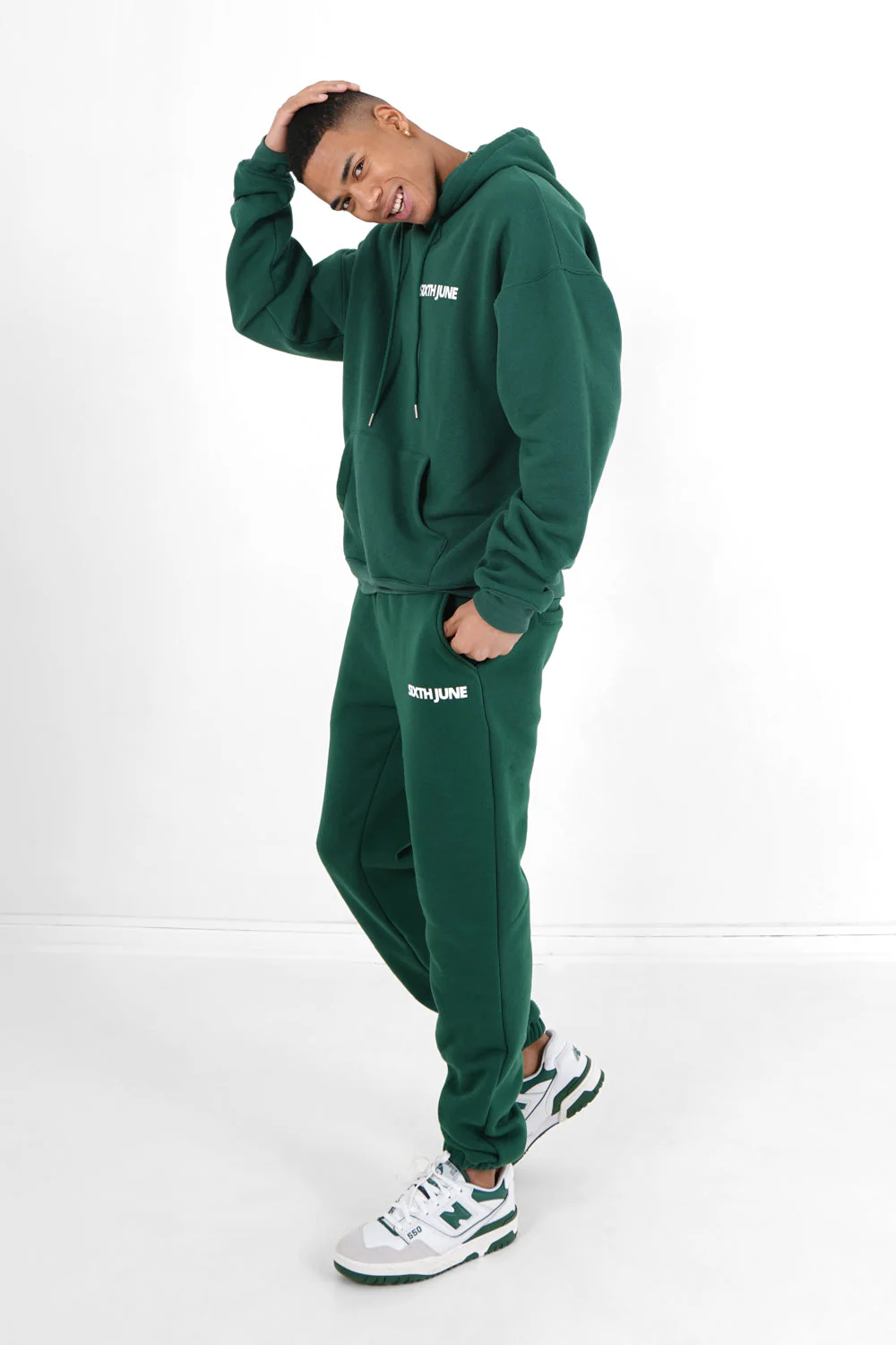 Sweat capuche oversize logo décalé Vert foncé - Image 2