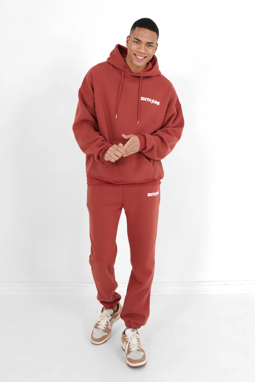 Sweat capuche oversize logo décalé Rouge foncé - Image 2