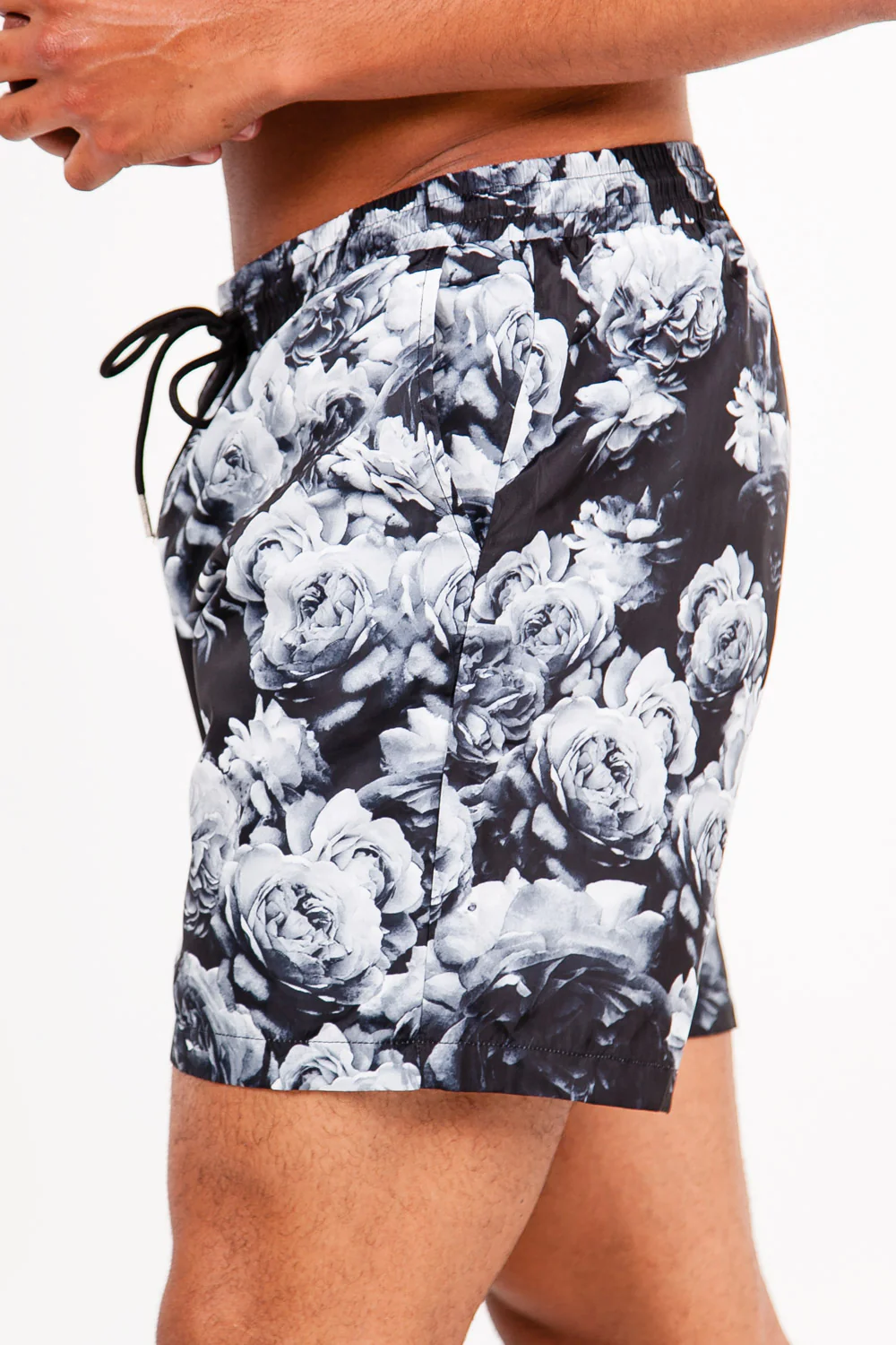 Short bain imprimé fleur noir blanc - Image 4