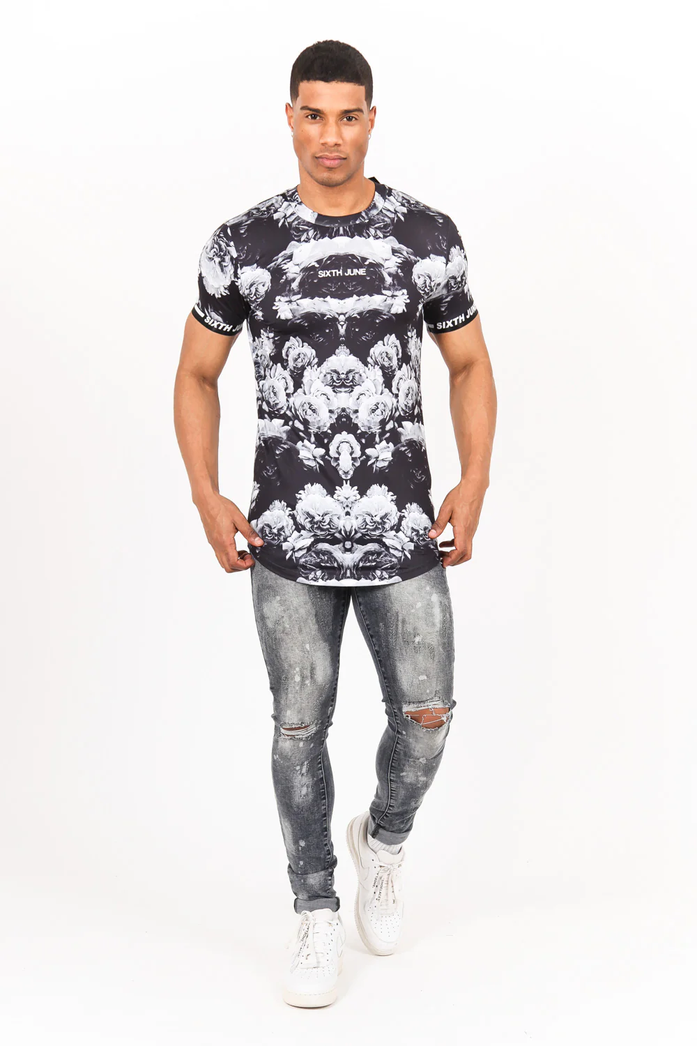 T-shirt imprimé fleur noir blanc - Image 4