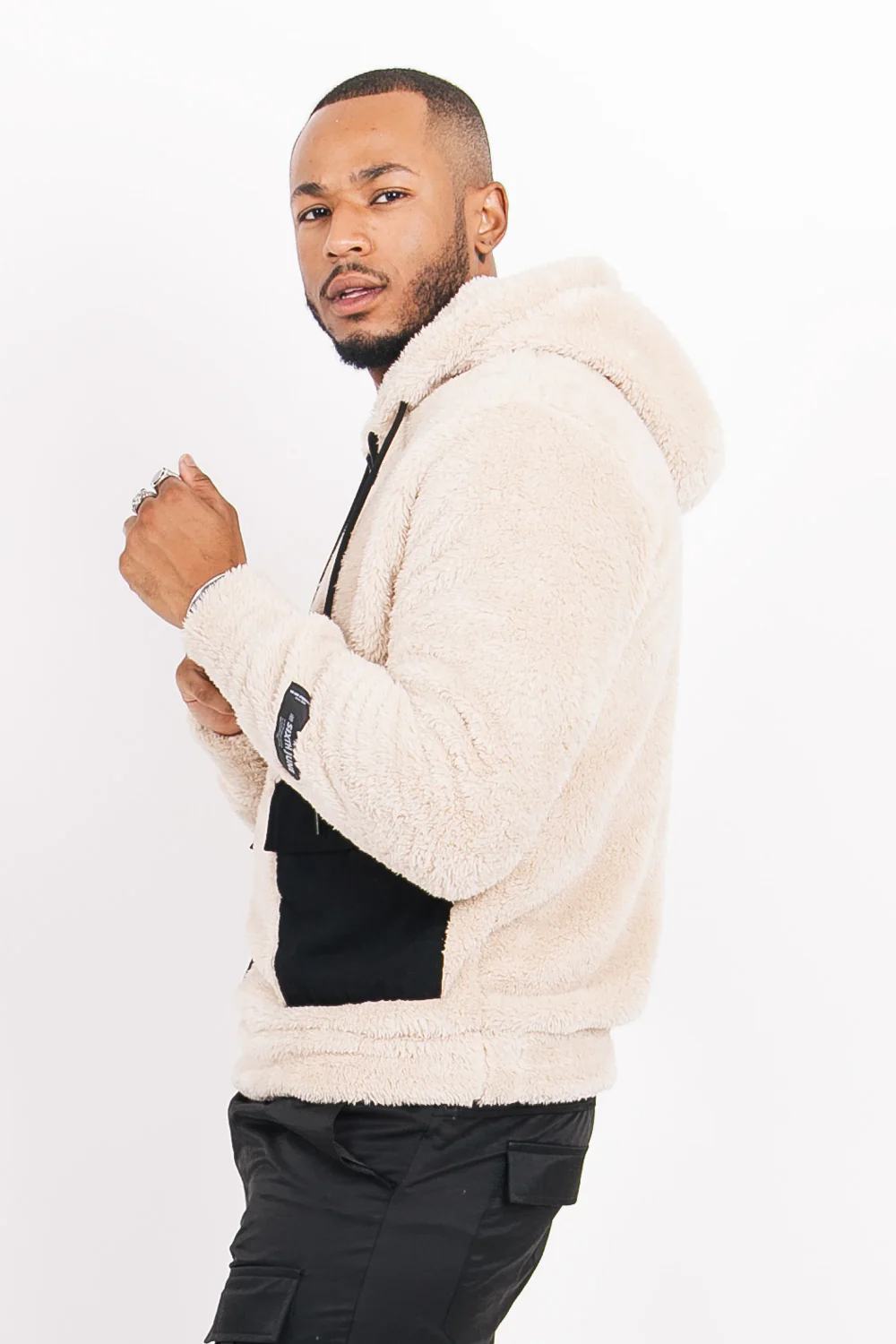 Sweat à capuche confort duveteux beige - Image 3