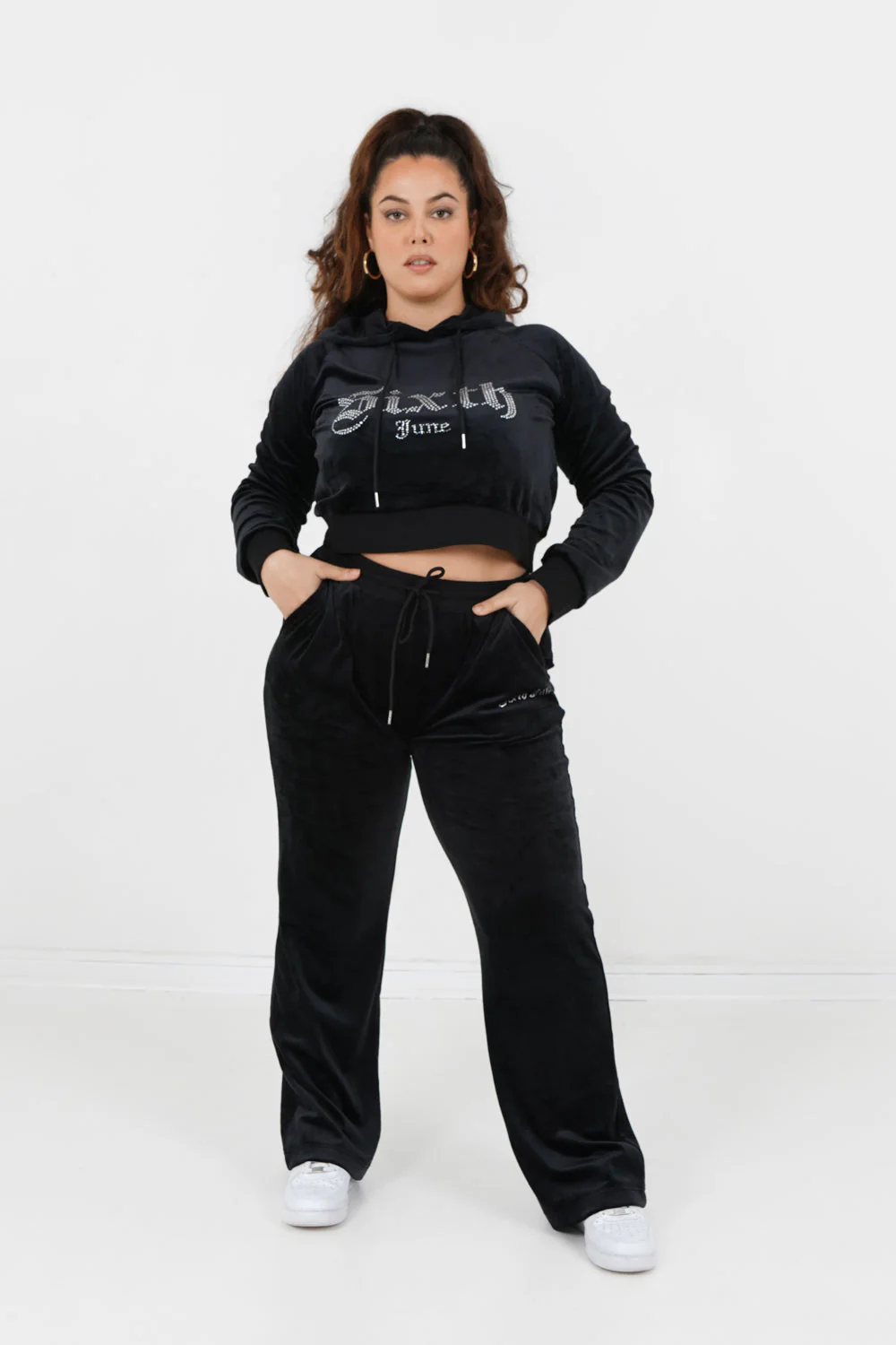 Sweatshirt capuche velours strass Noir - Image 7