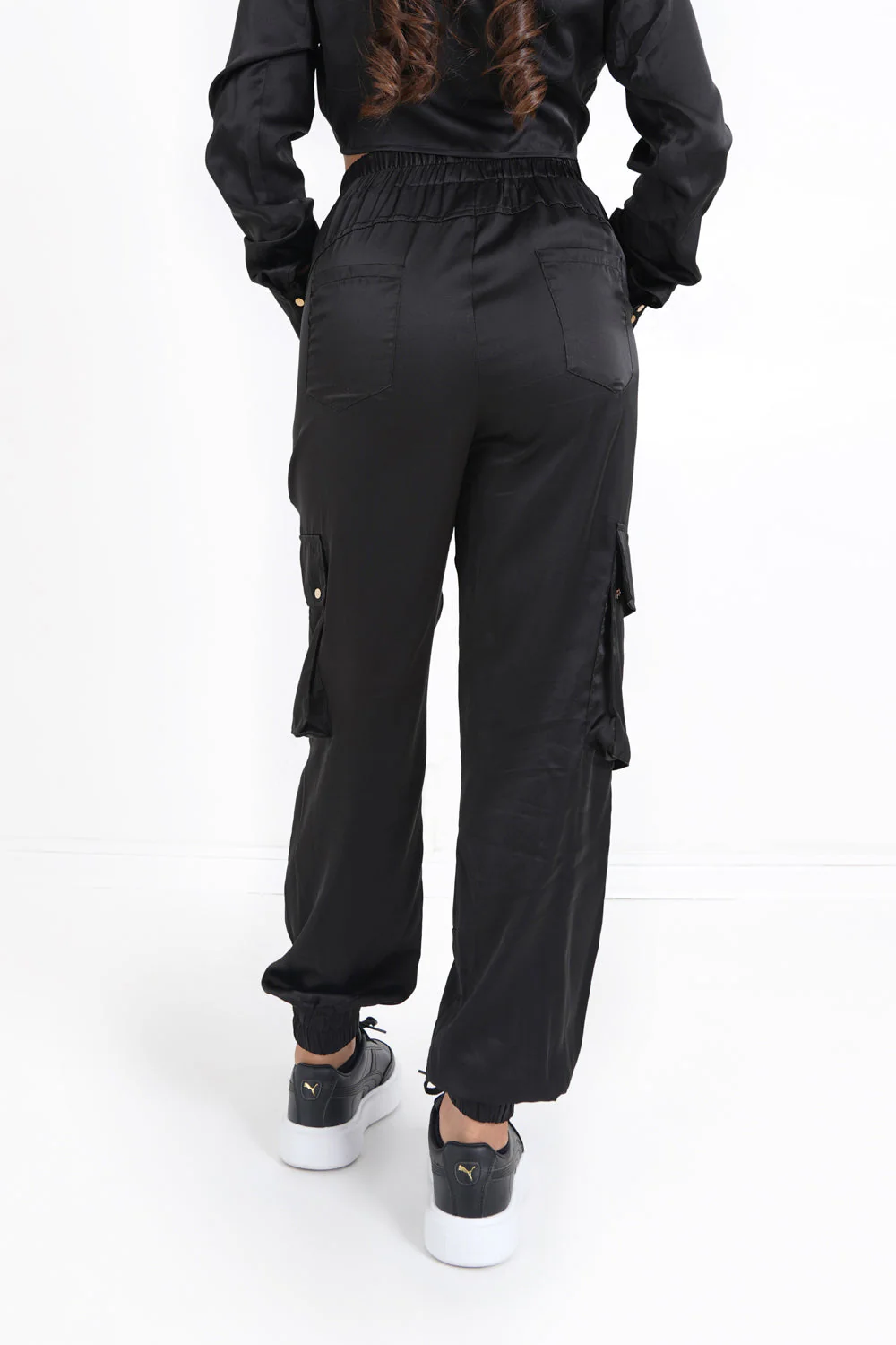 HELENA BU | Pantalon cargo satiné Noir - Image 5