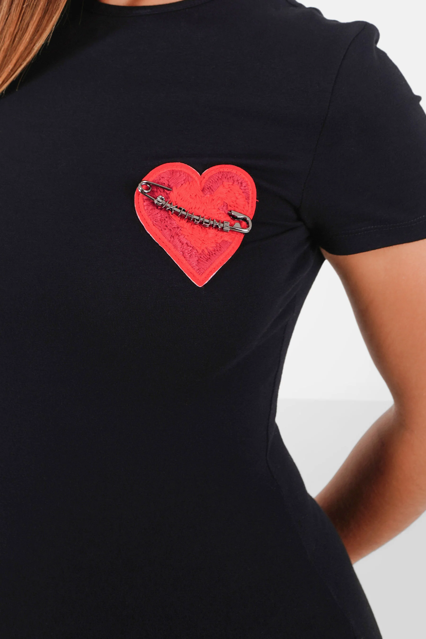 Robe coeur brodé Noir - Image 3