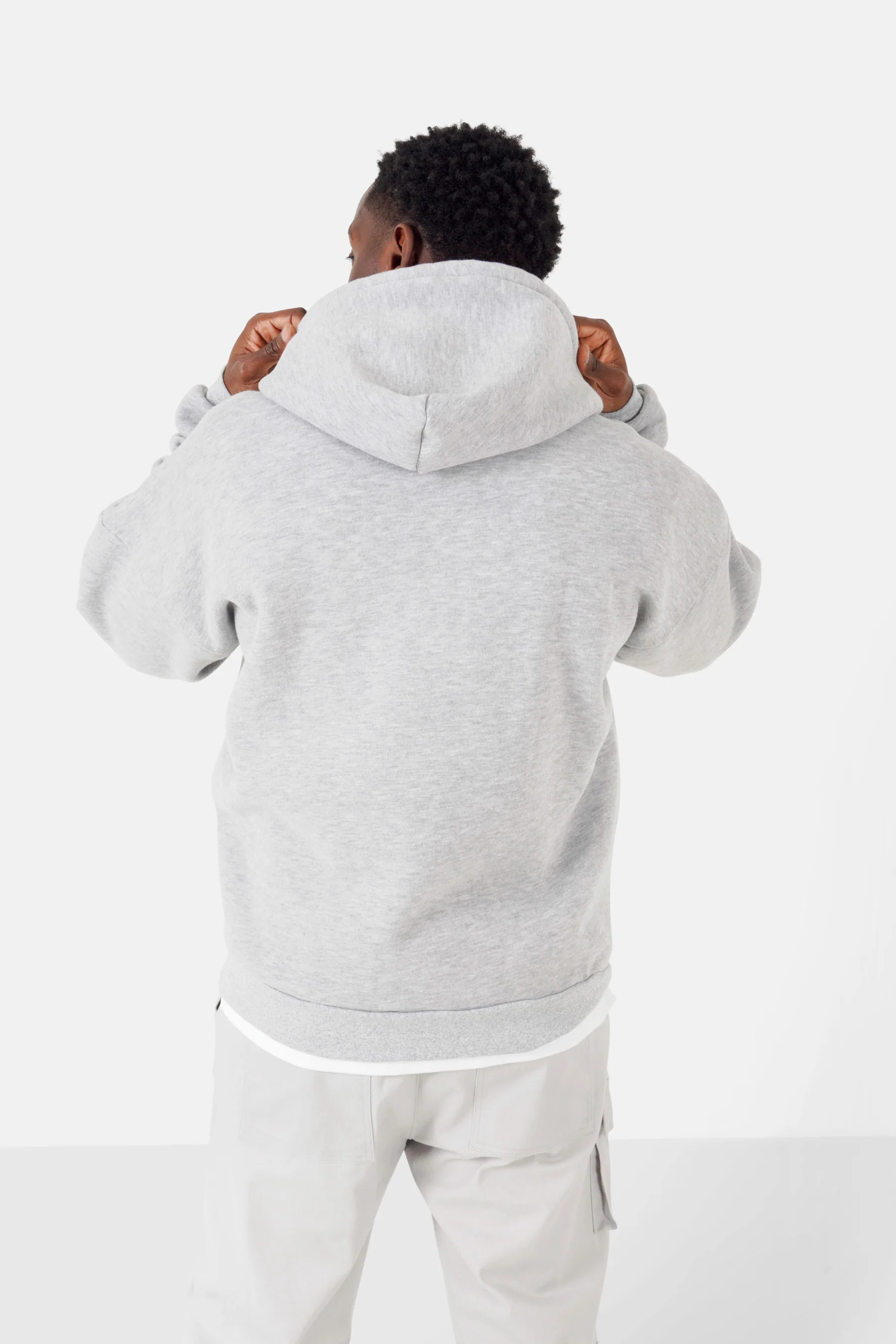 Sweatshirt capuche coeur brodé molletonné Gris - Image 5