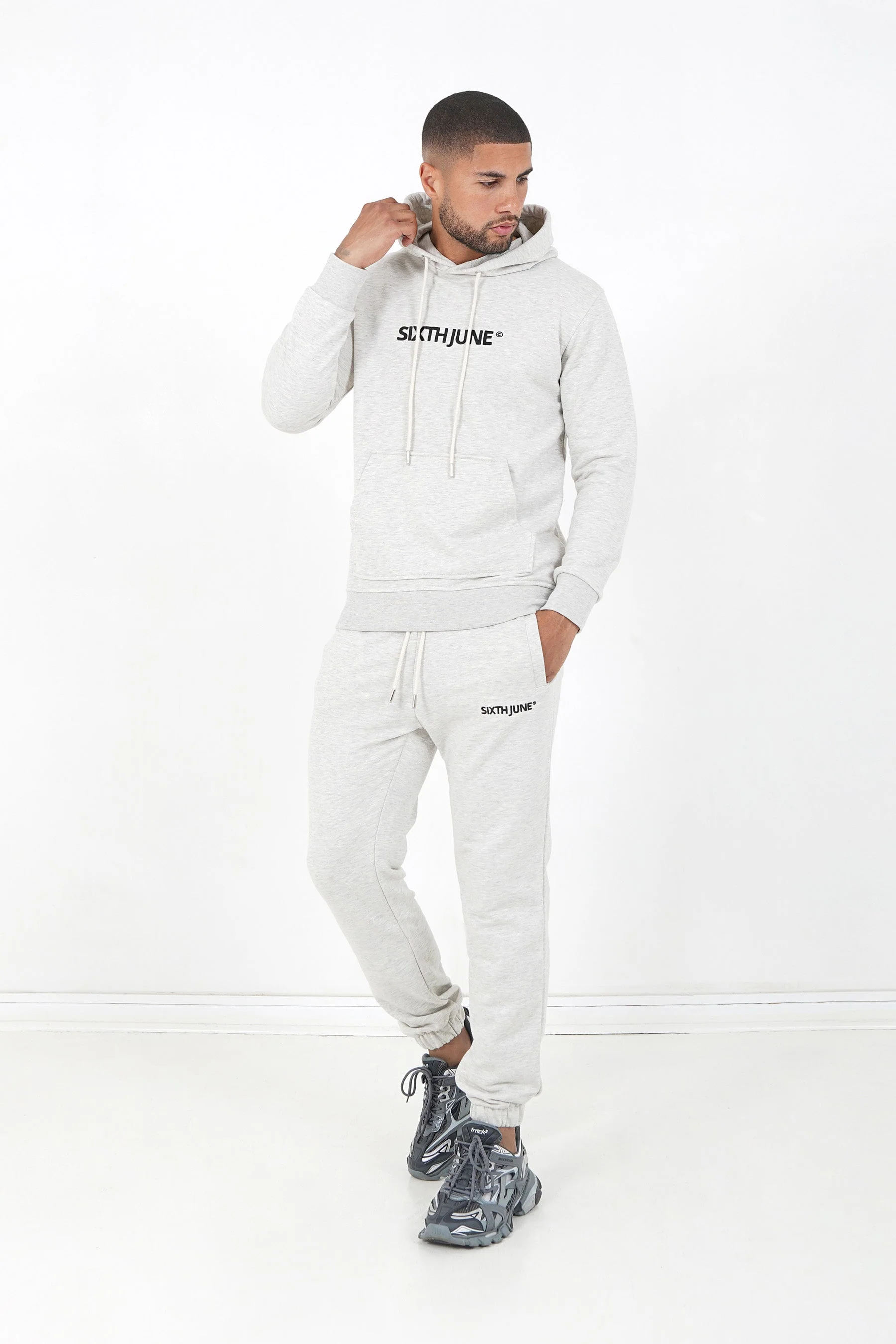 Jogging + sweat capuche logo brodé Gris clair - Image 2
