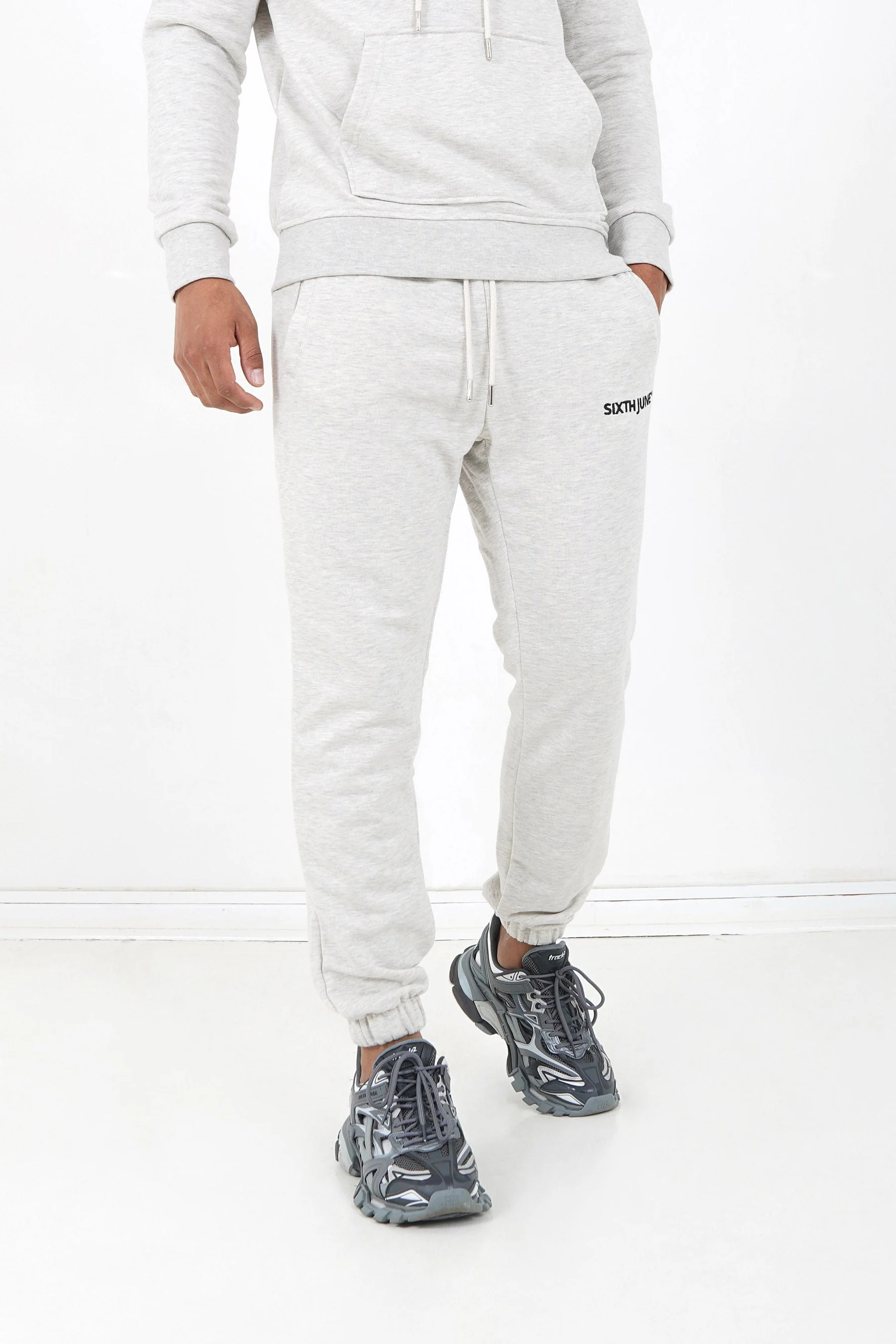 Jogging + sweat capuche logo brodé Gris clair - Image 4