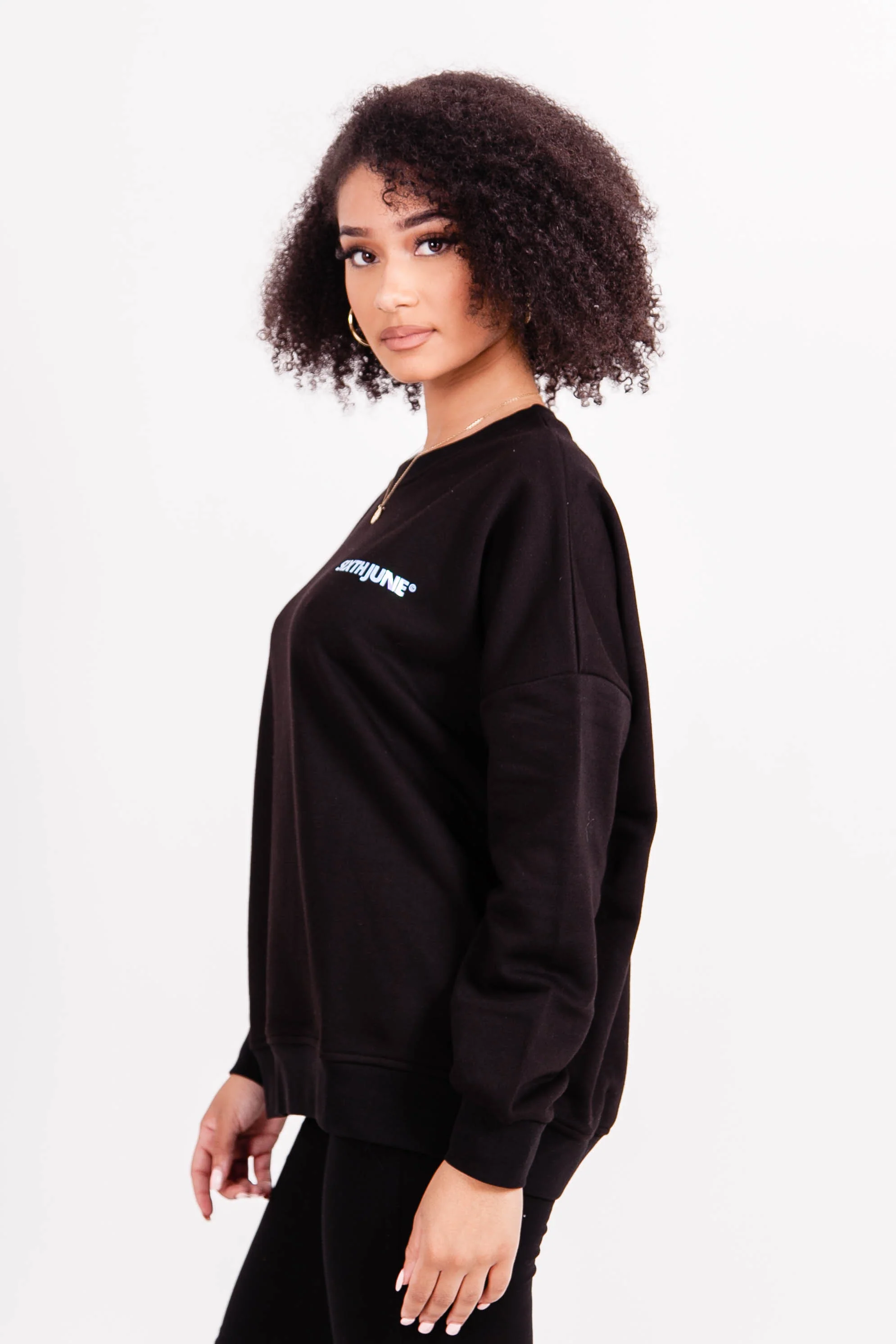 Sweatshirt holographique large noir - Image 4