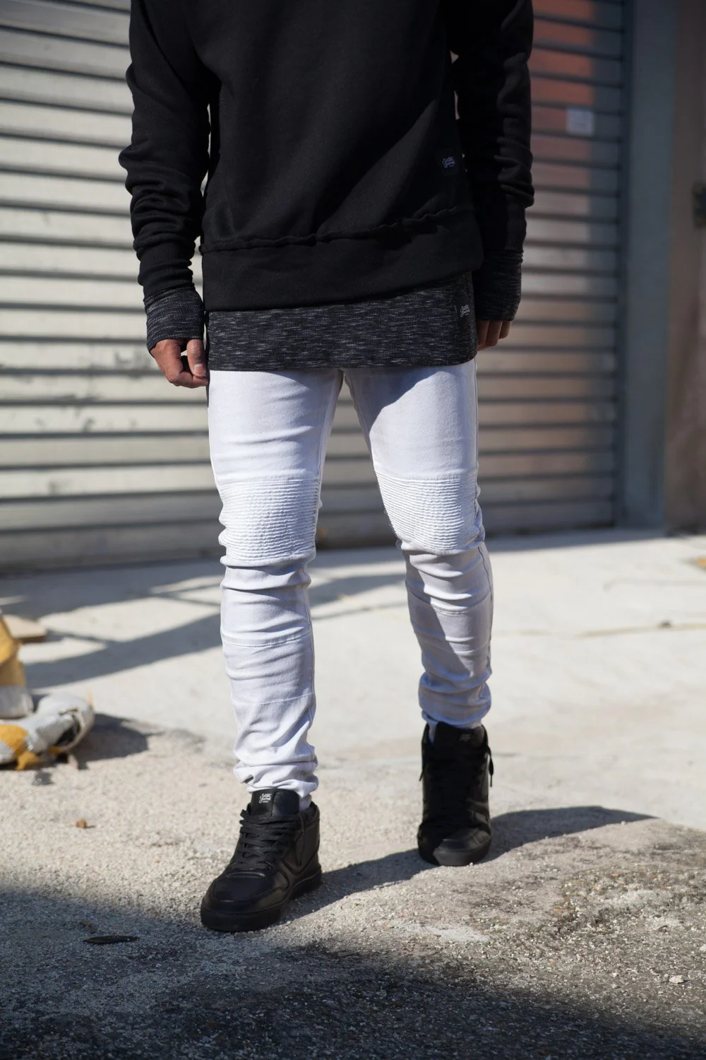 Jean biker délavé gris clair M2227HDE - Image 2