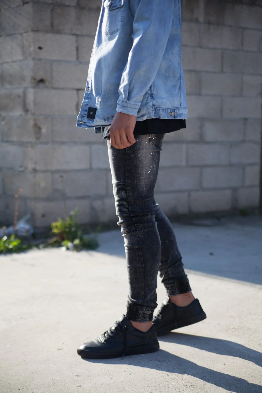 Jean biker tâché délavé noir M2257HDE - Image 2